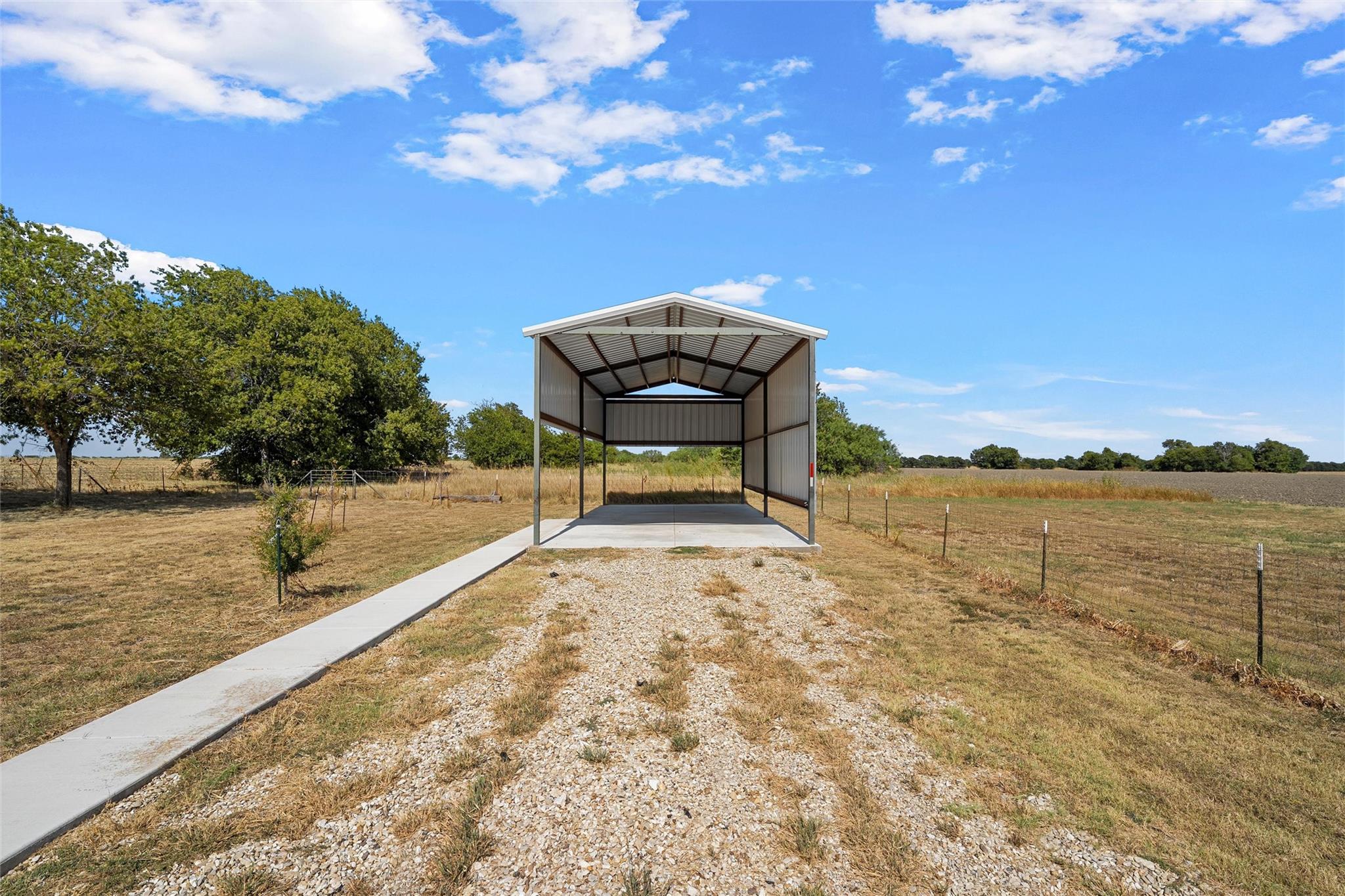 main property photo 29