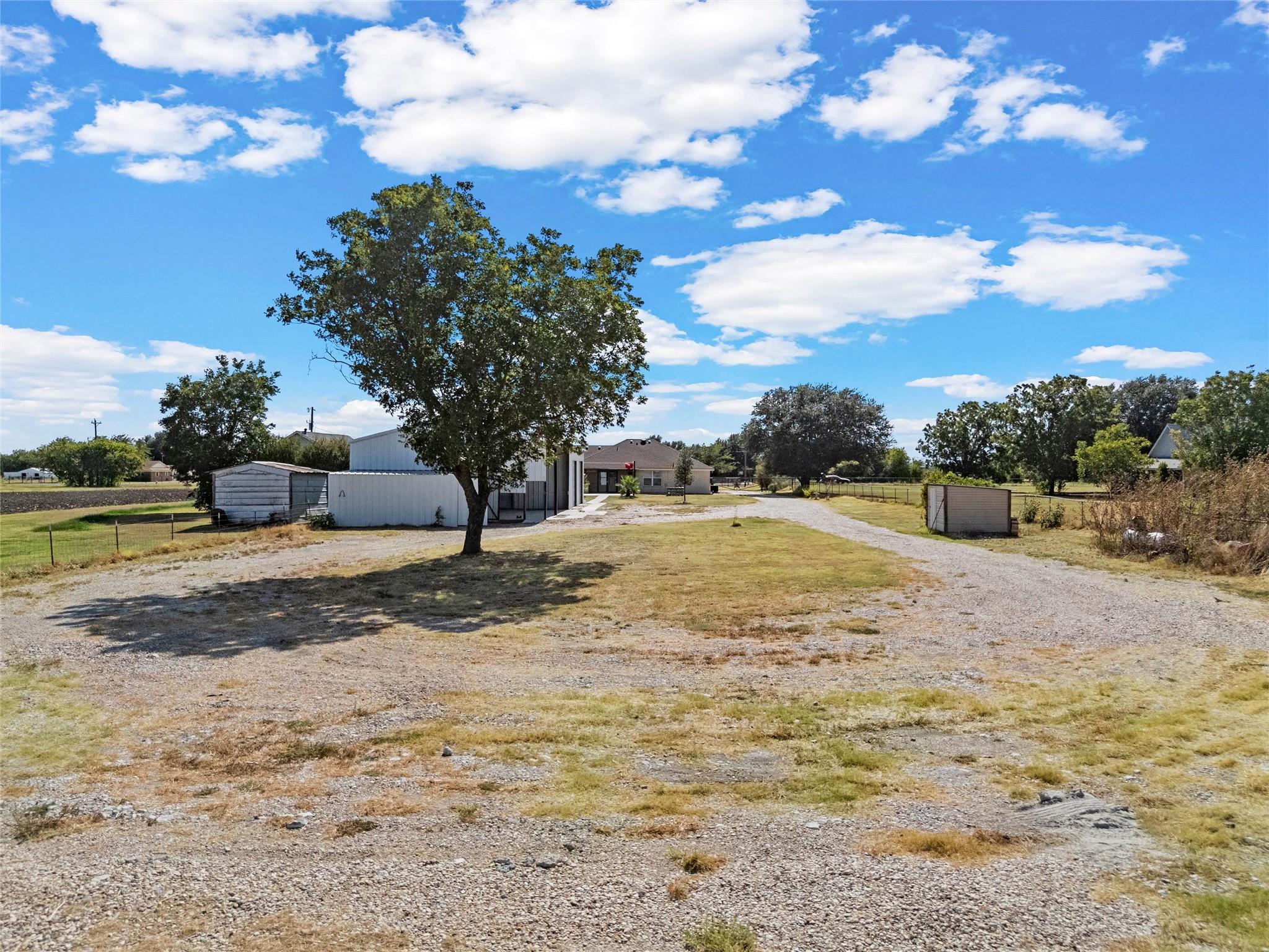 main property photo 31