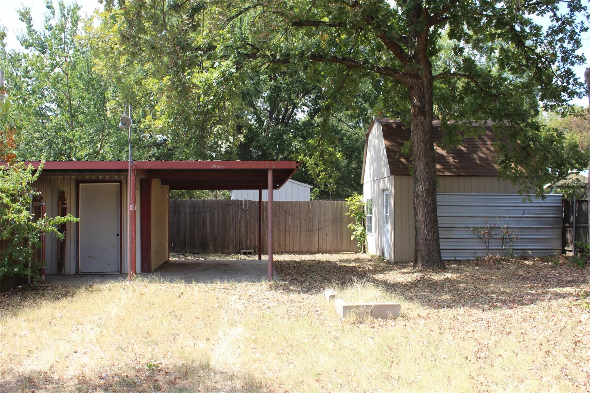 main property photo 11