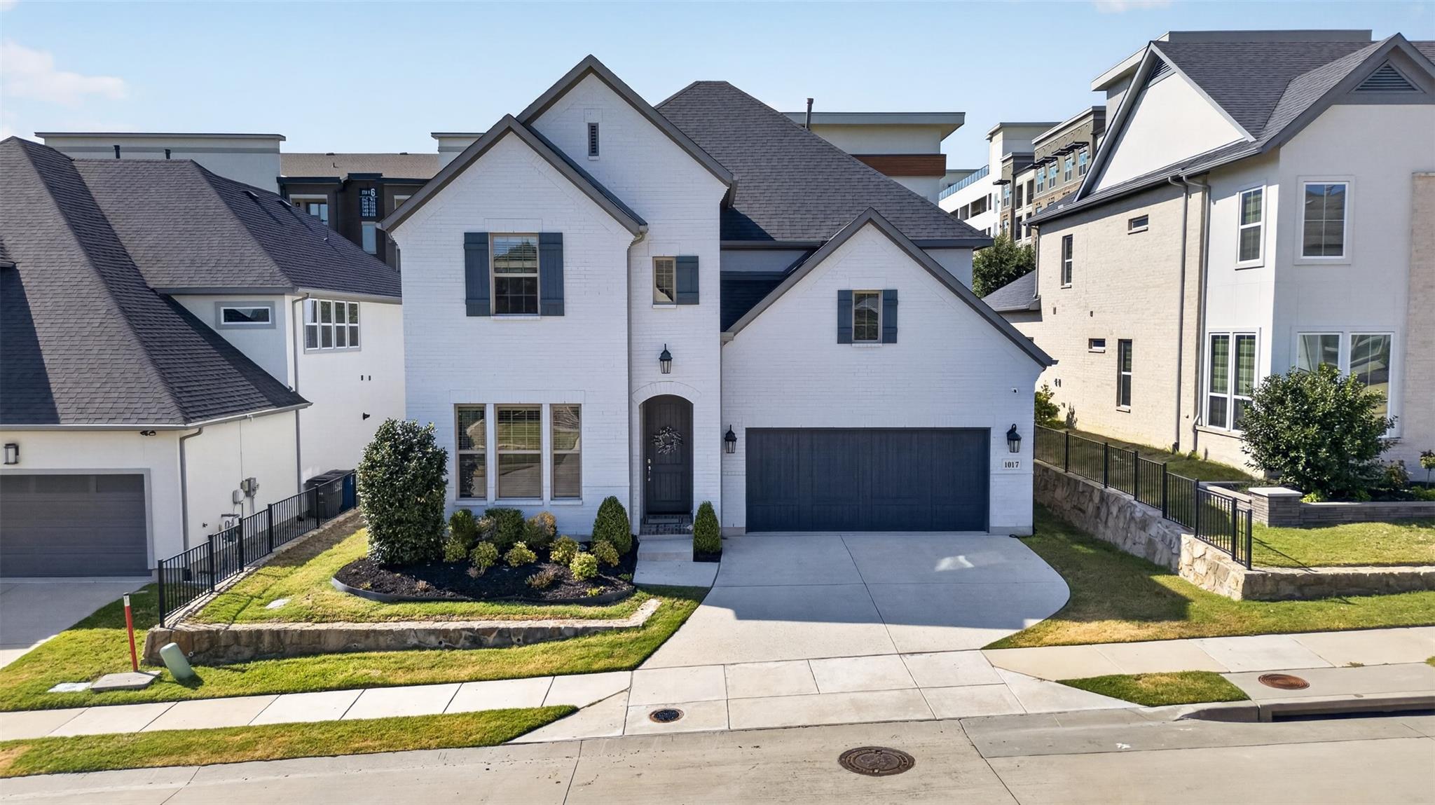 main property photo 23