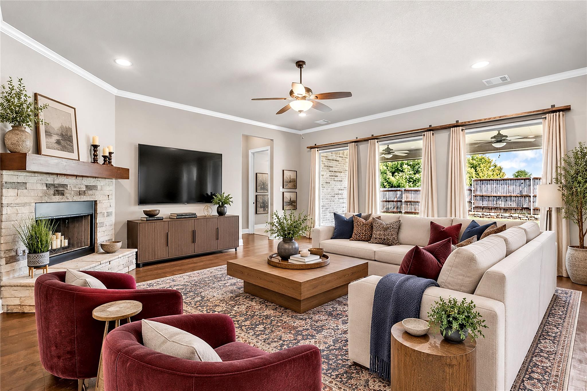 main property photo 3
