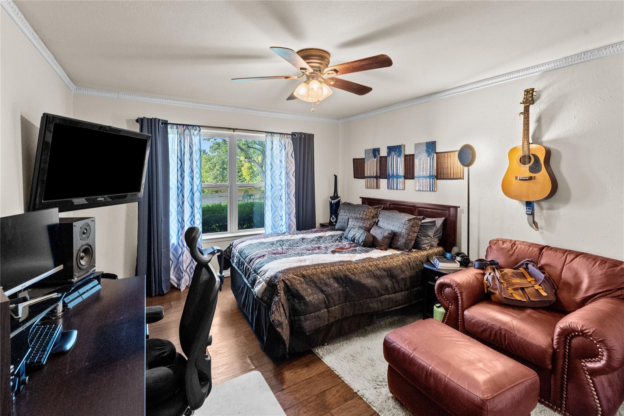 main property photo 33