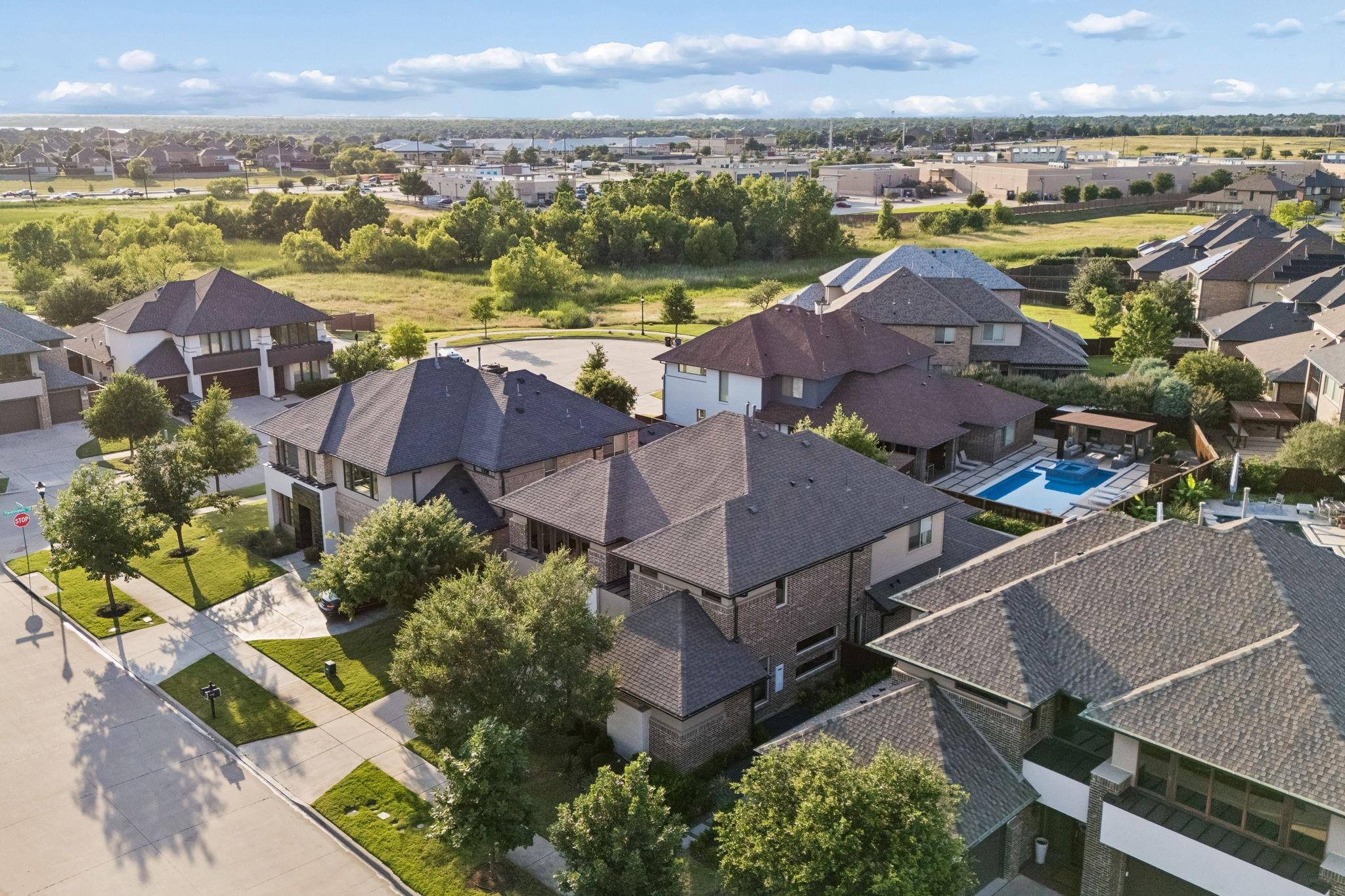 main property photo 33