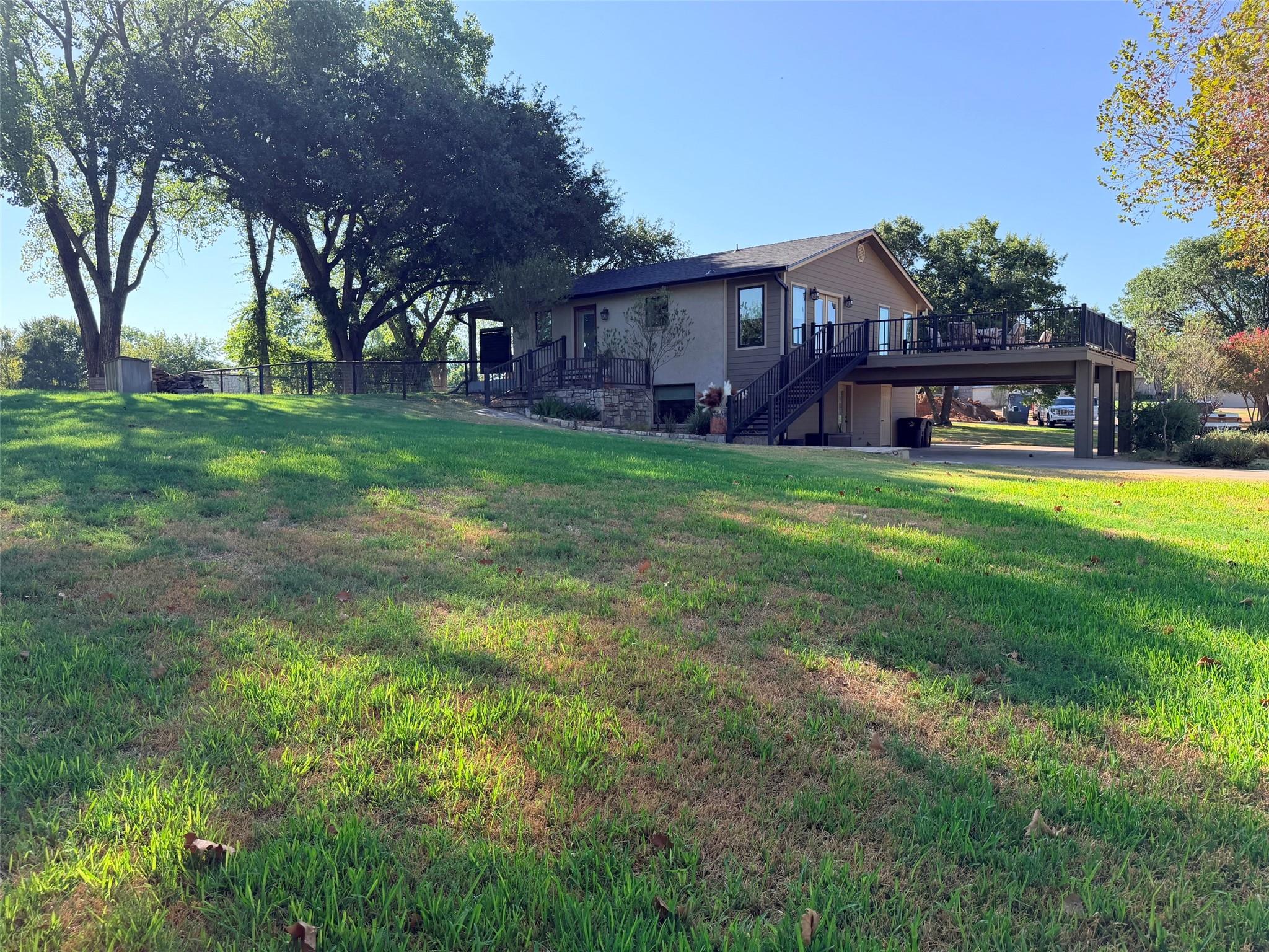 main property photo 28