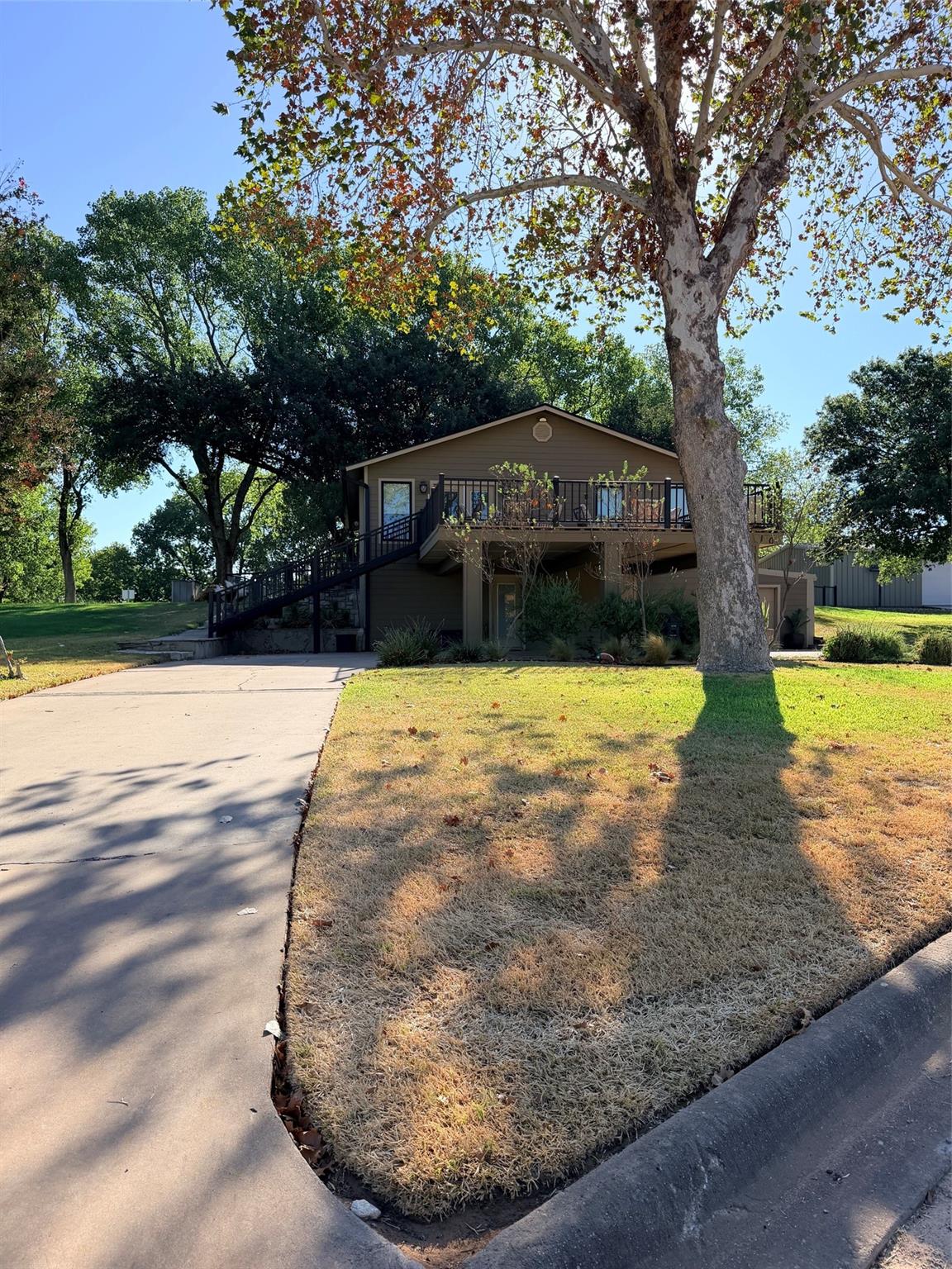 main property photo 34
