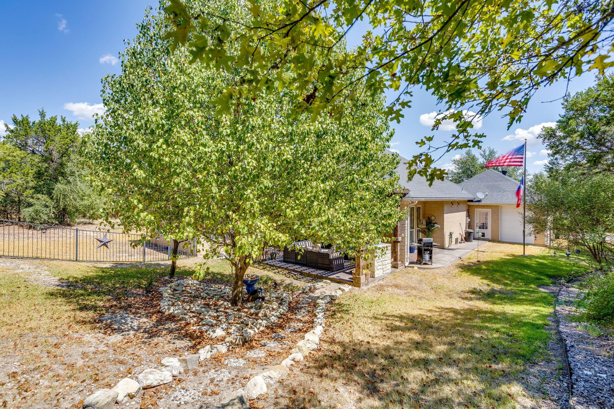 main property photo 35