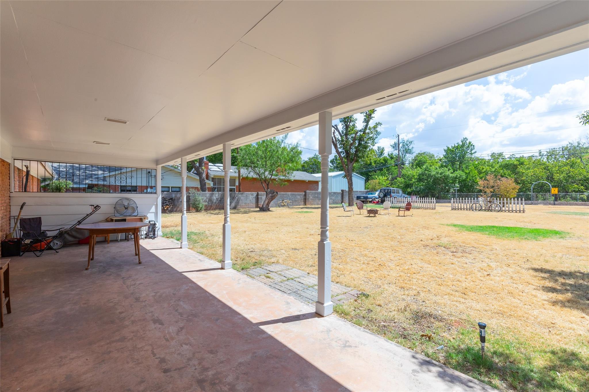 main property photo 35