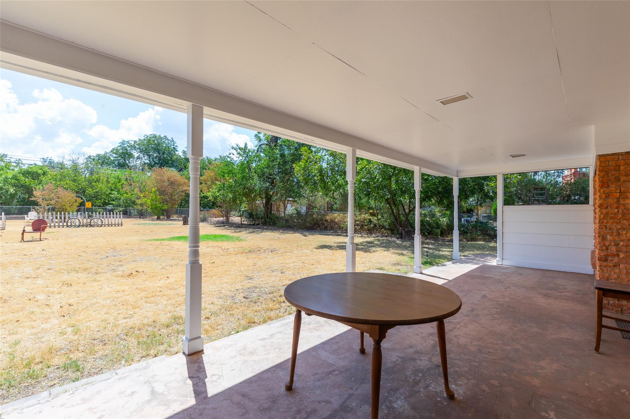 main property photo 37