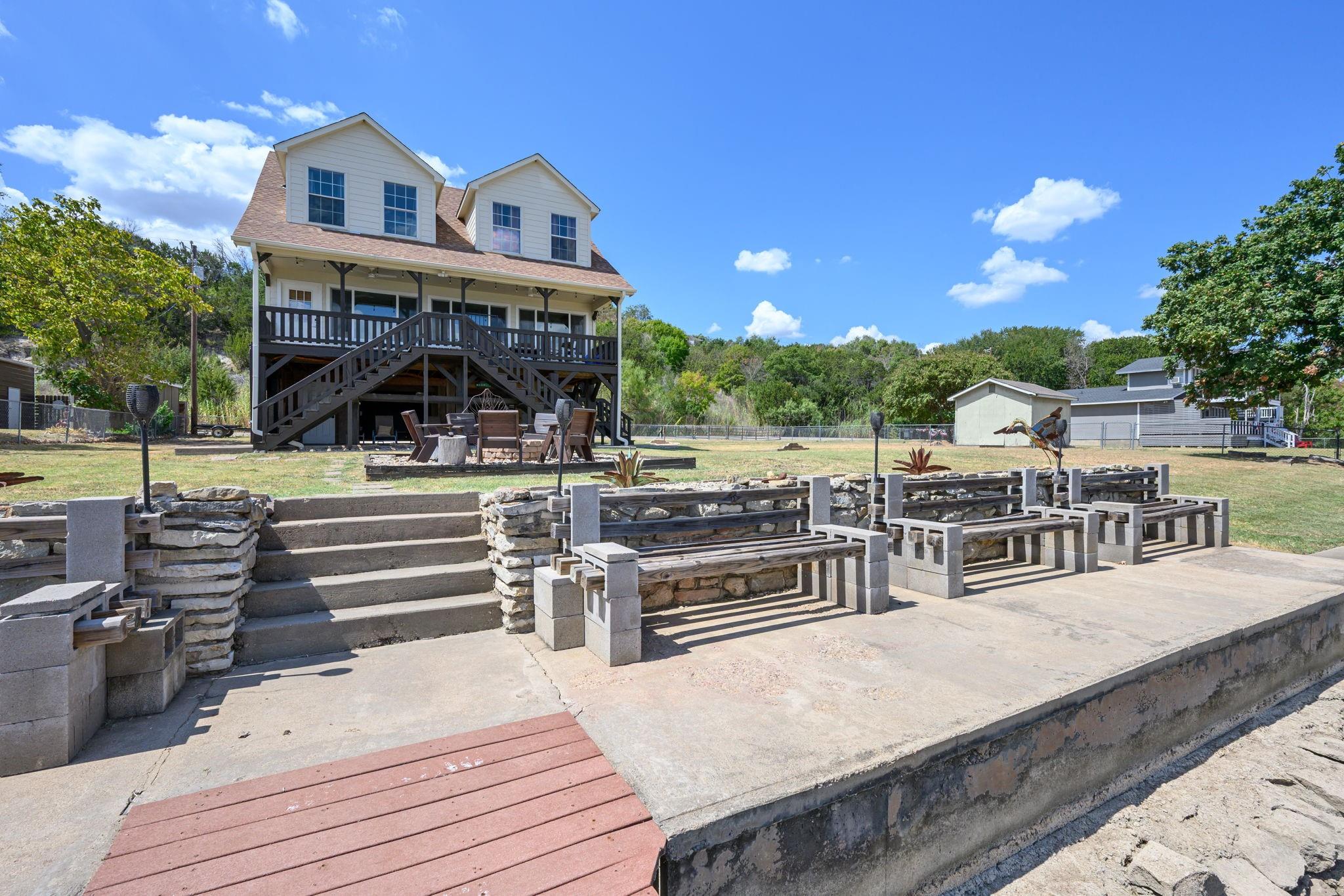 main property photo 32