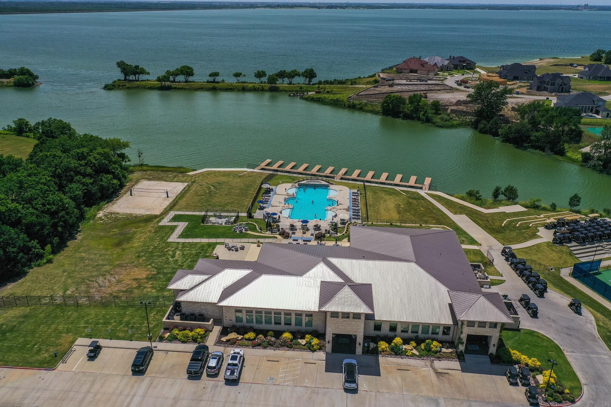 main property photo 35