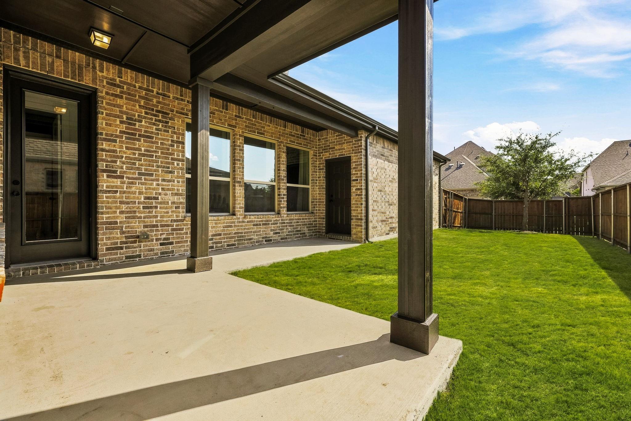 main property photo 31
