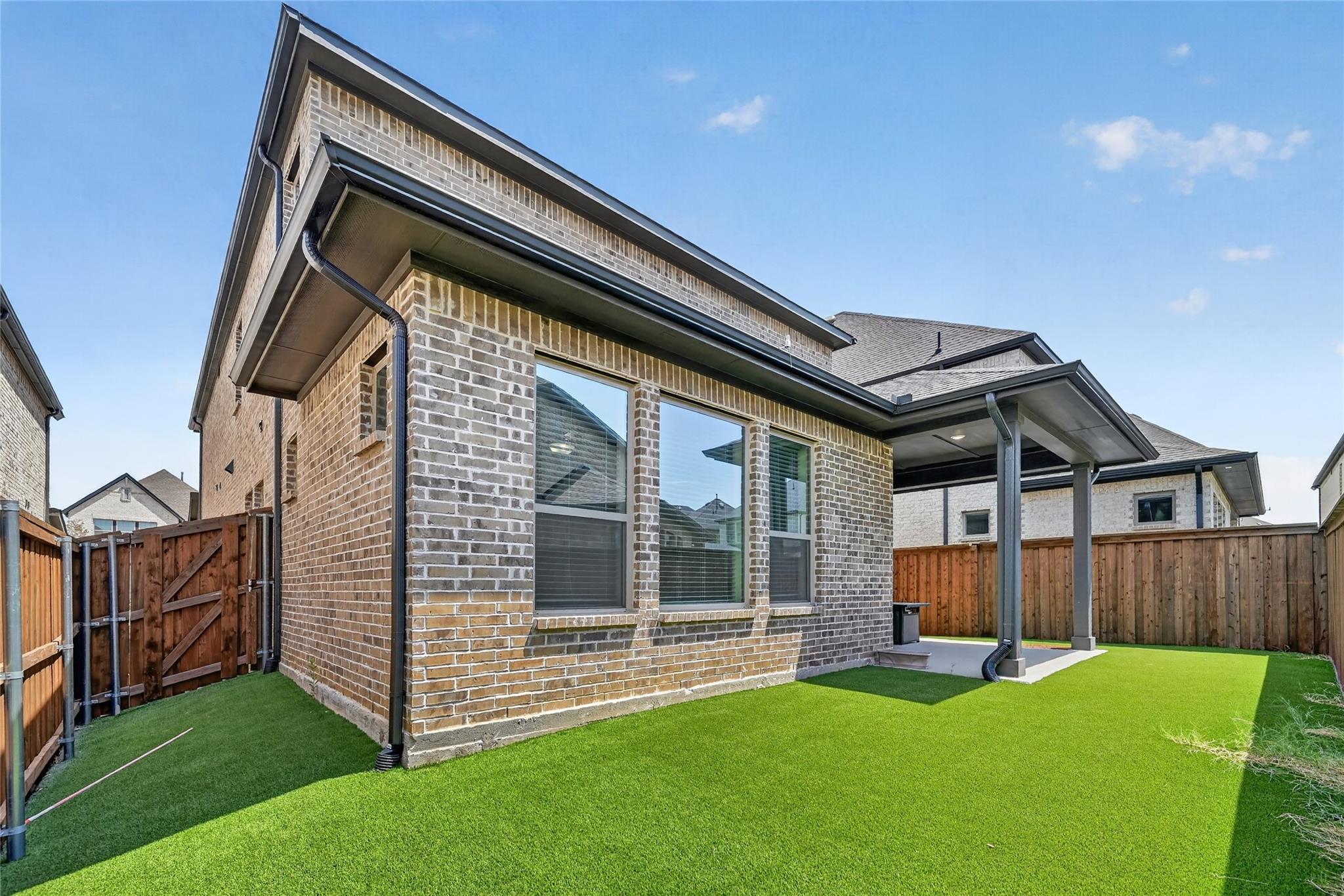 main property photo 37