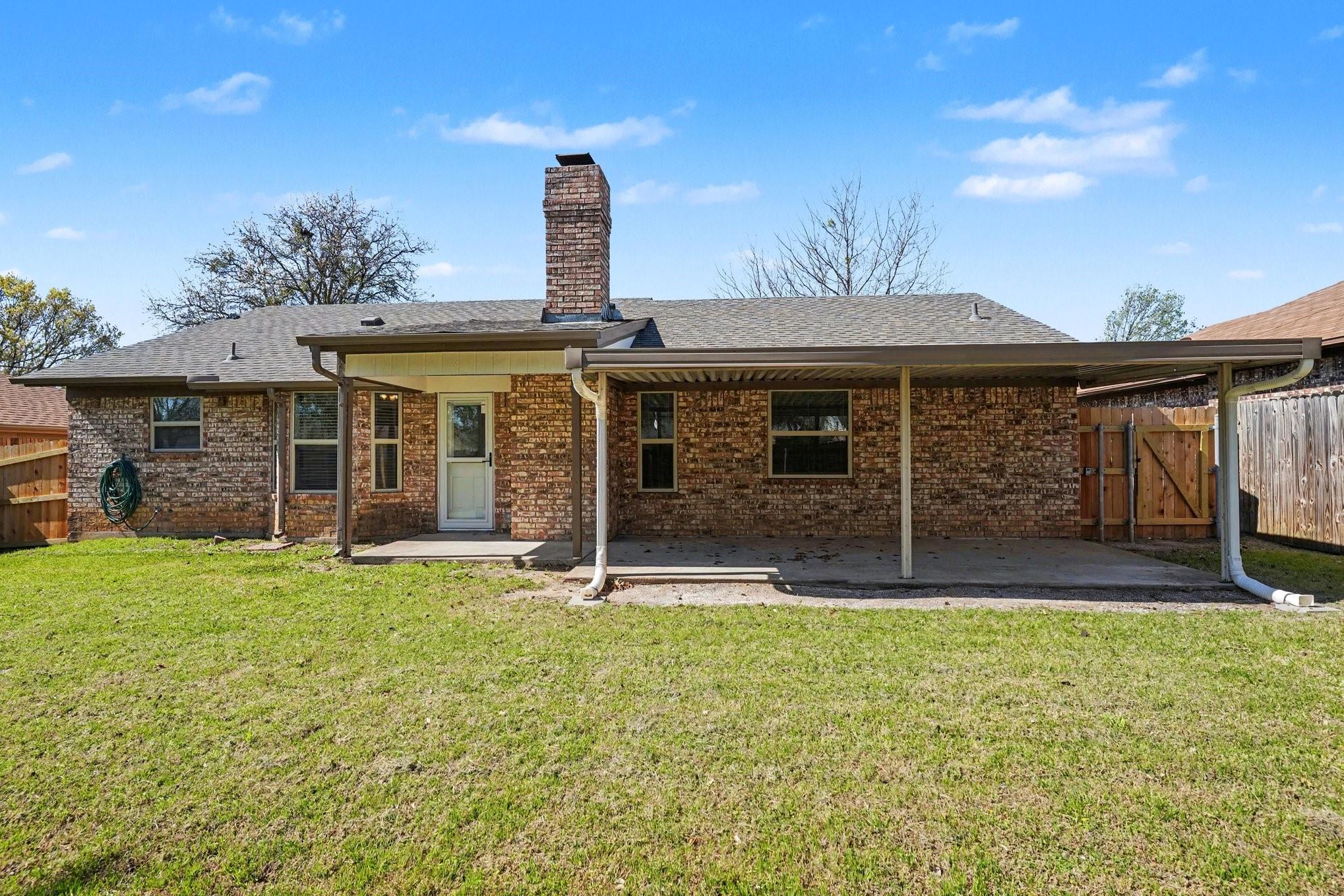 main property photo 23