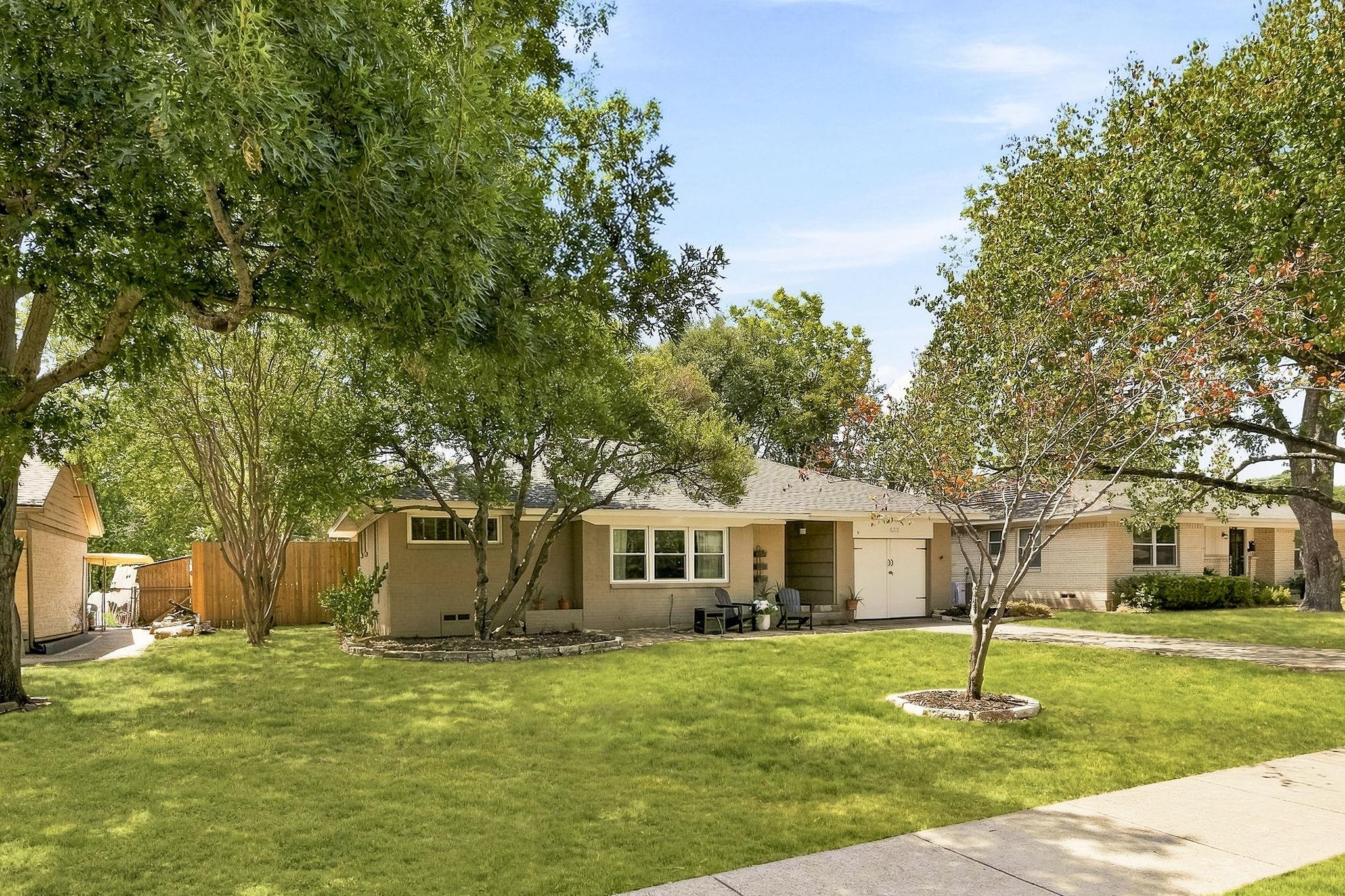 main property photo 25