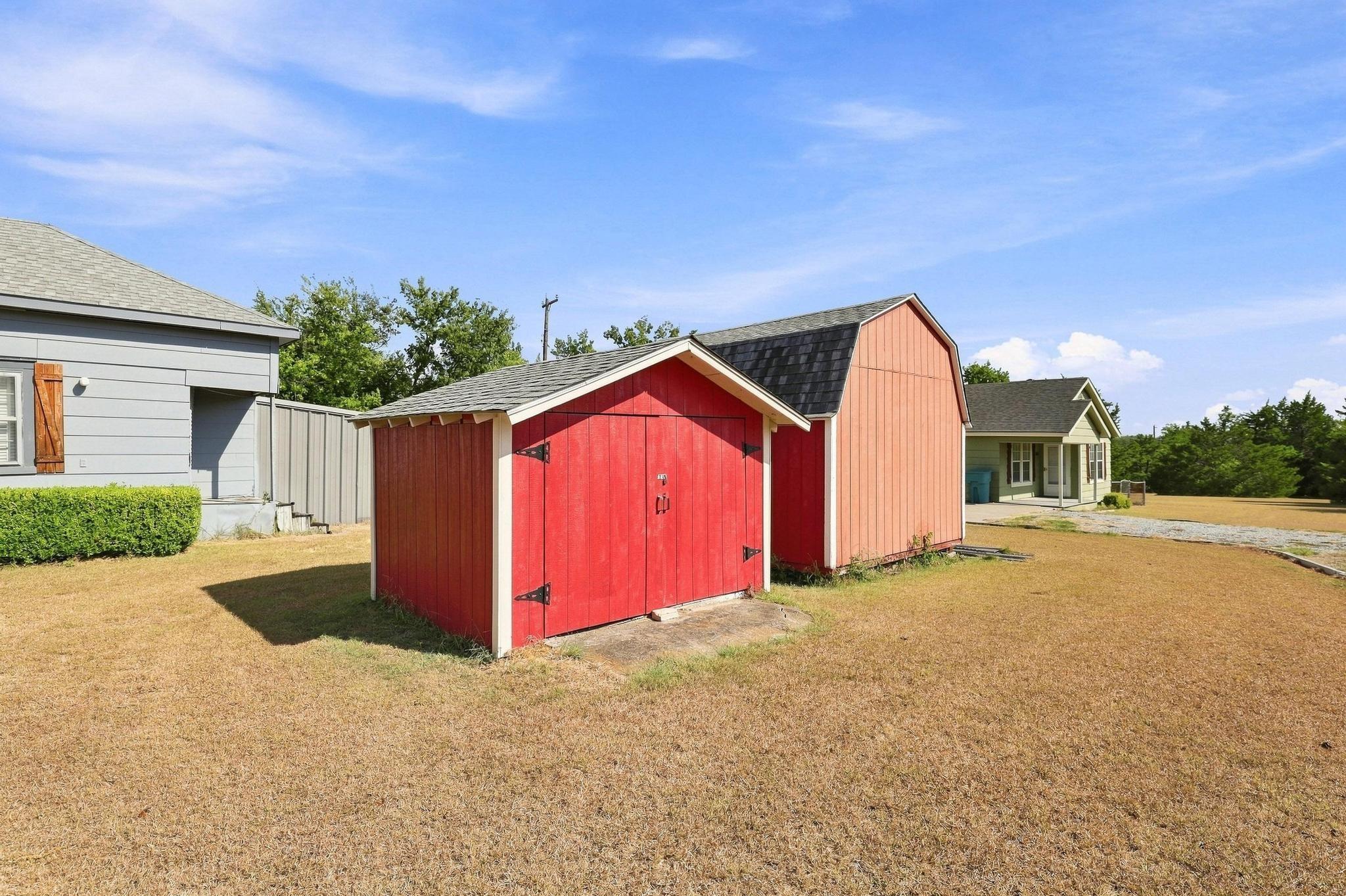 main property photo 33
