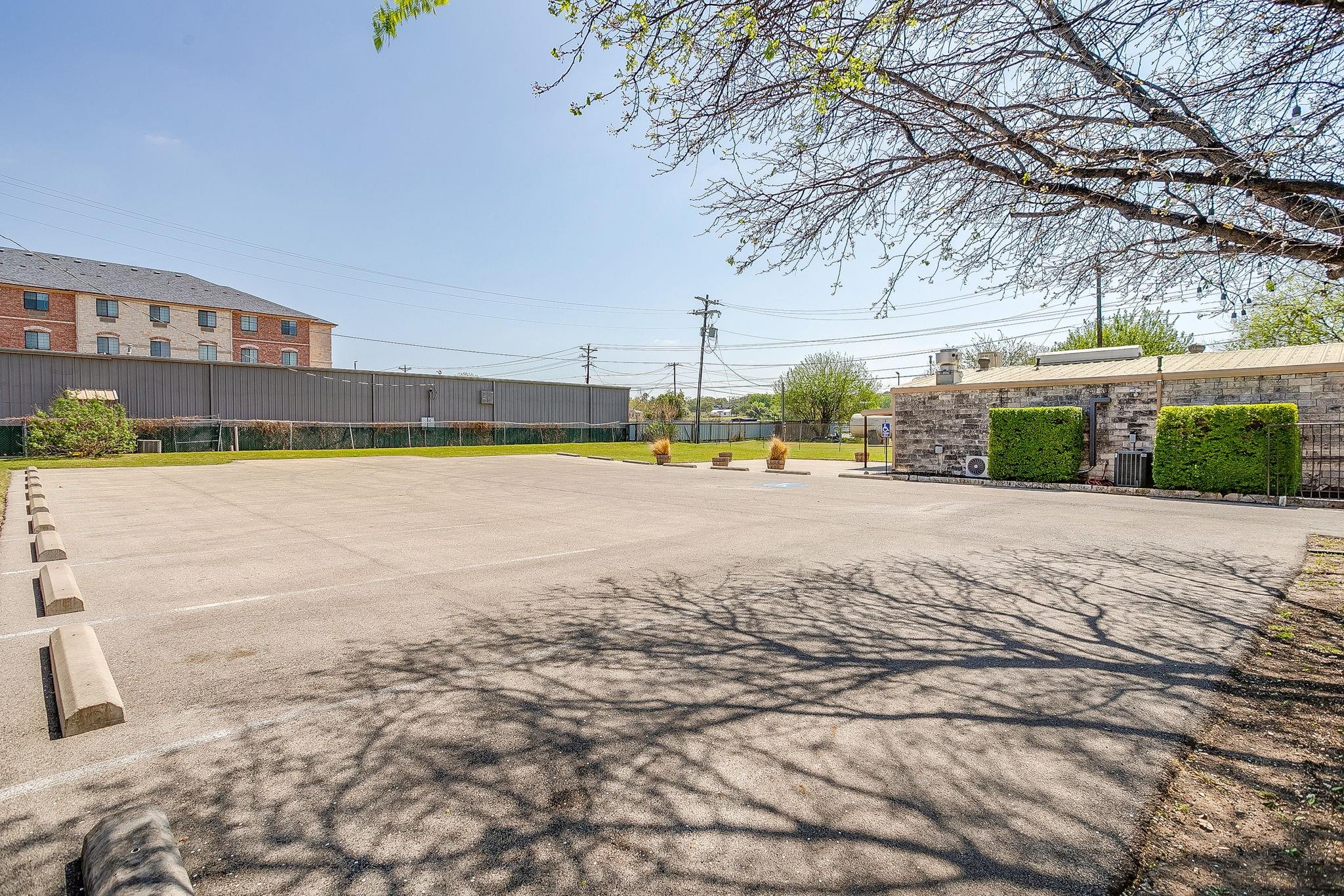 main property photo 16