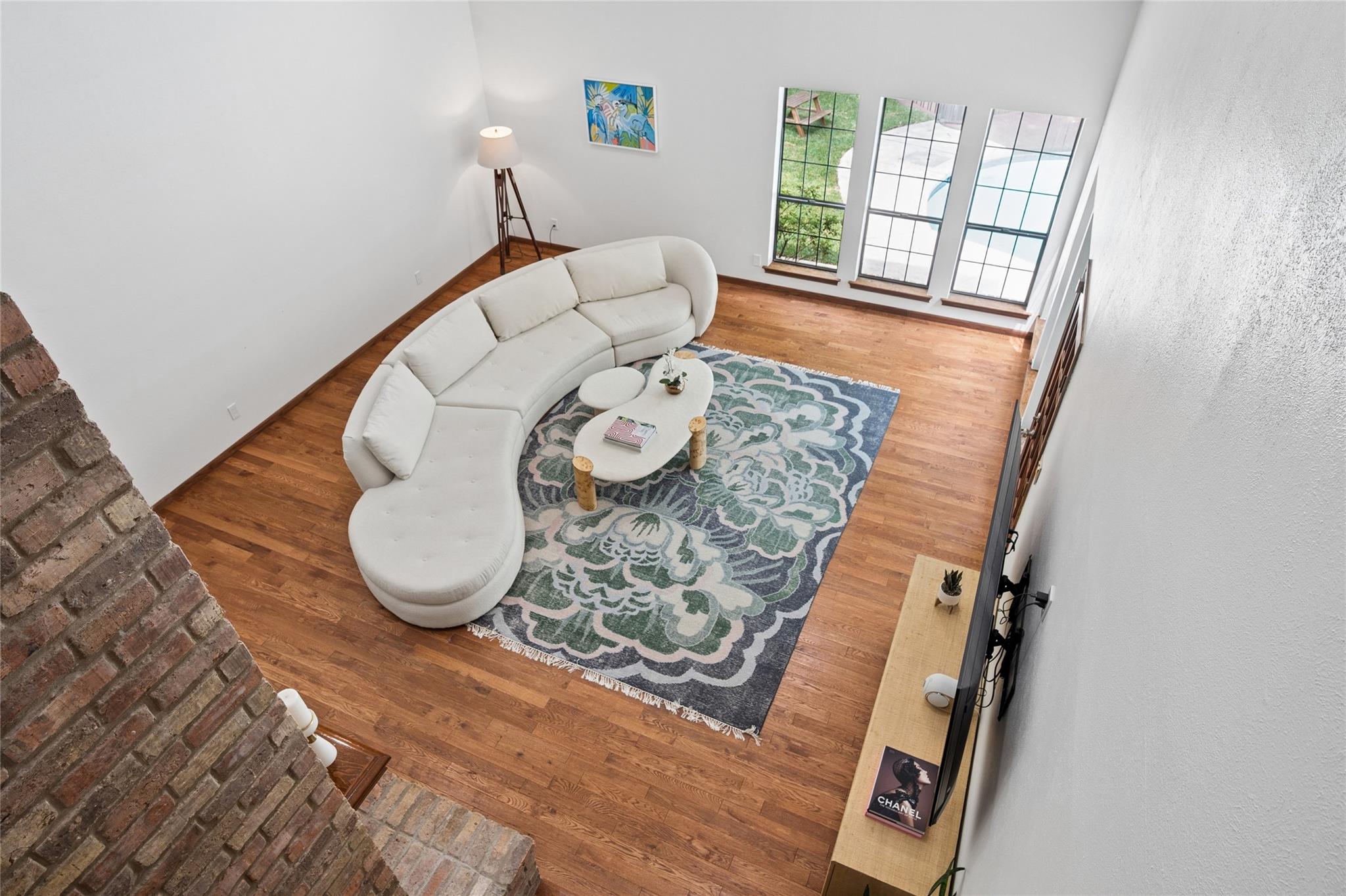 main property photo 8