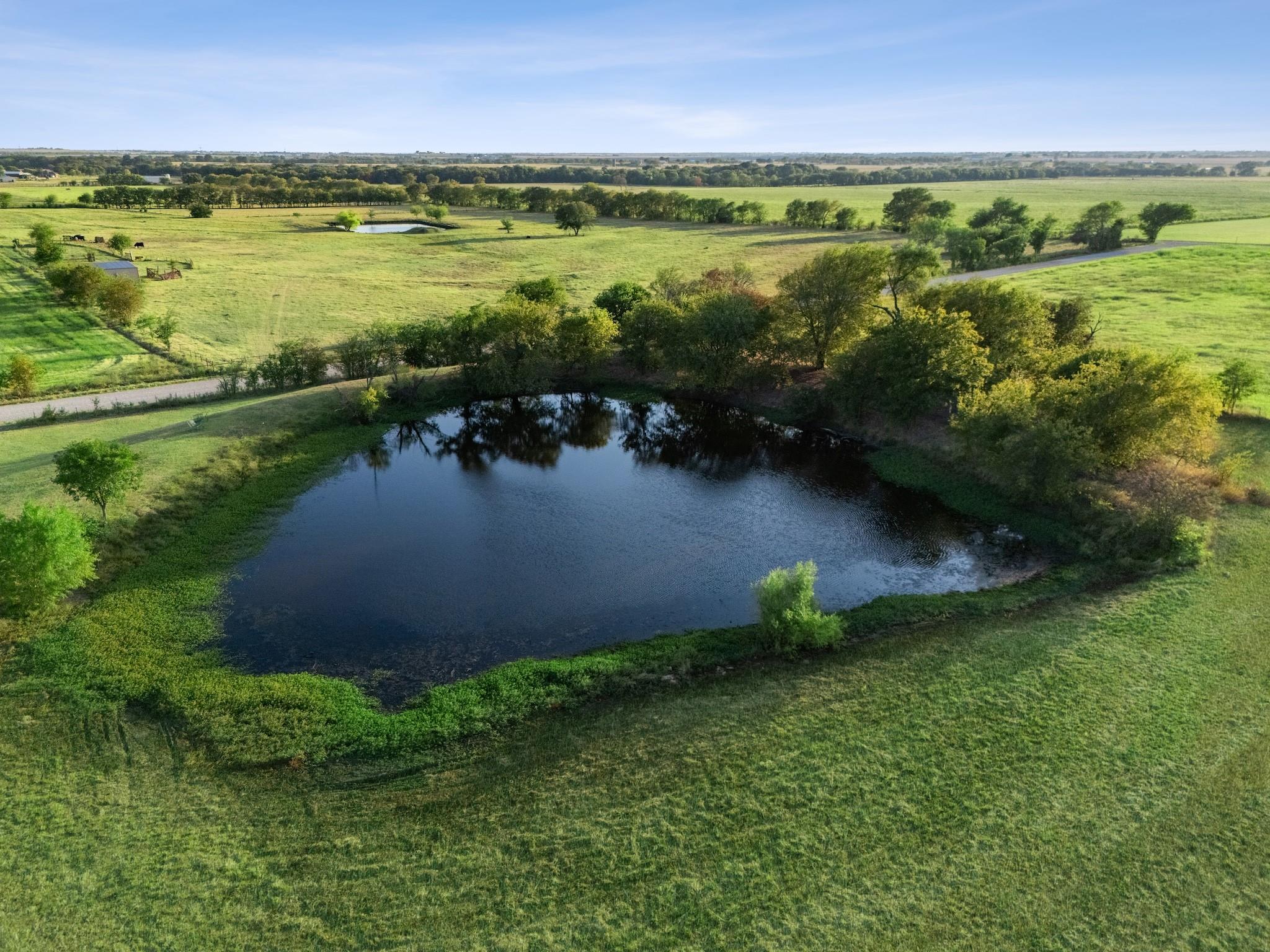 main property photo 28