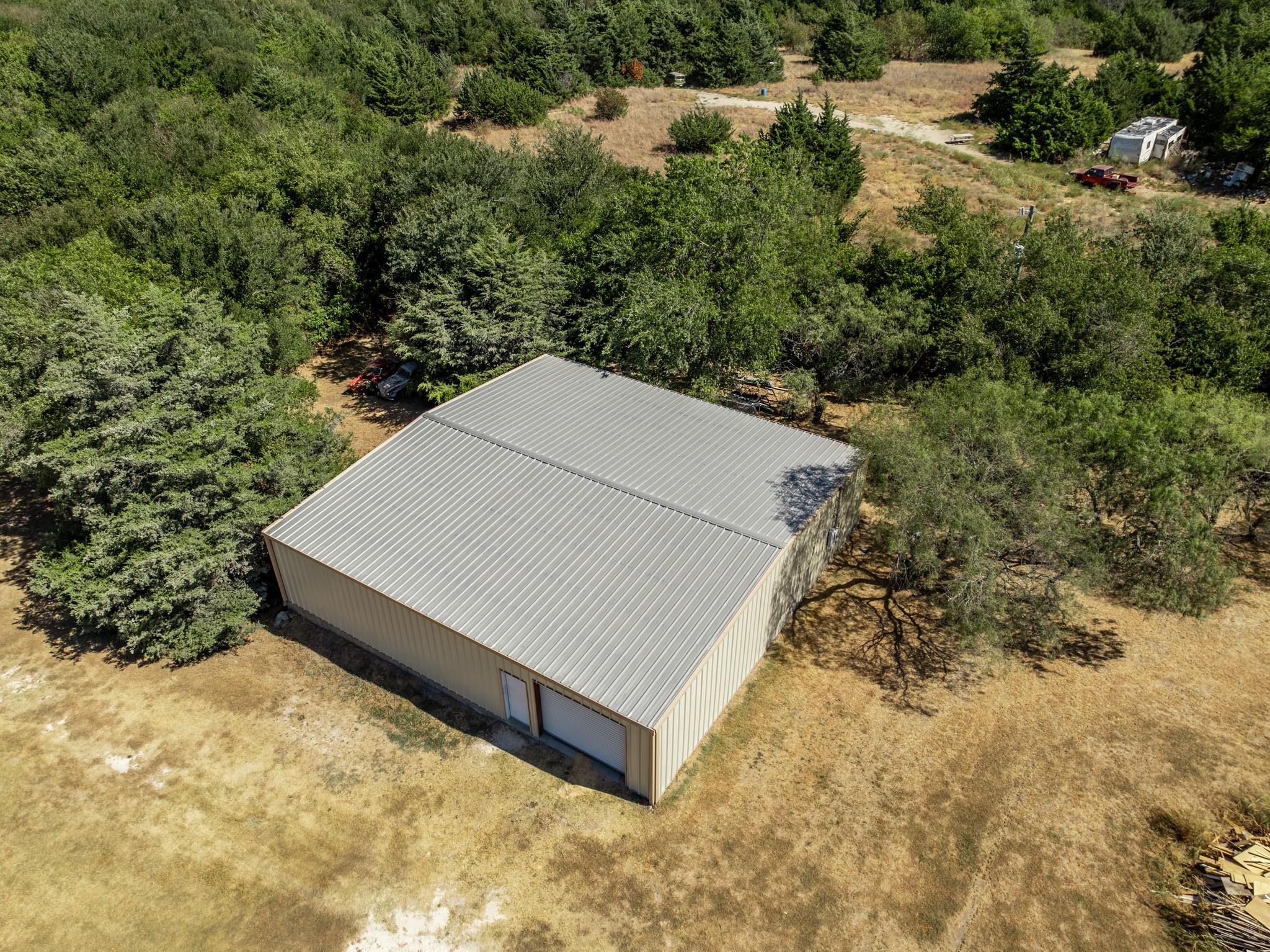 main property photo 25