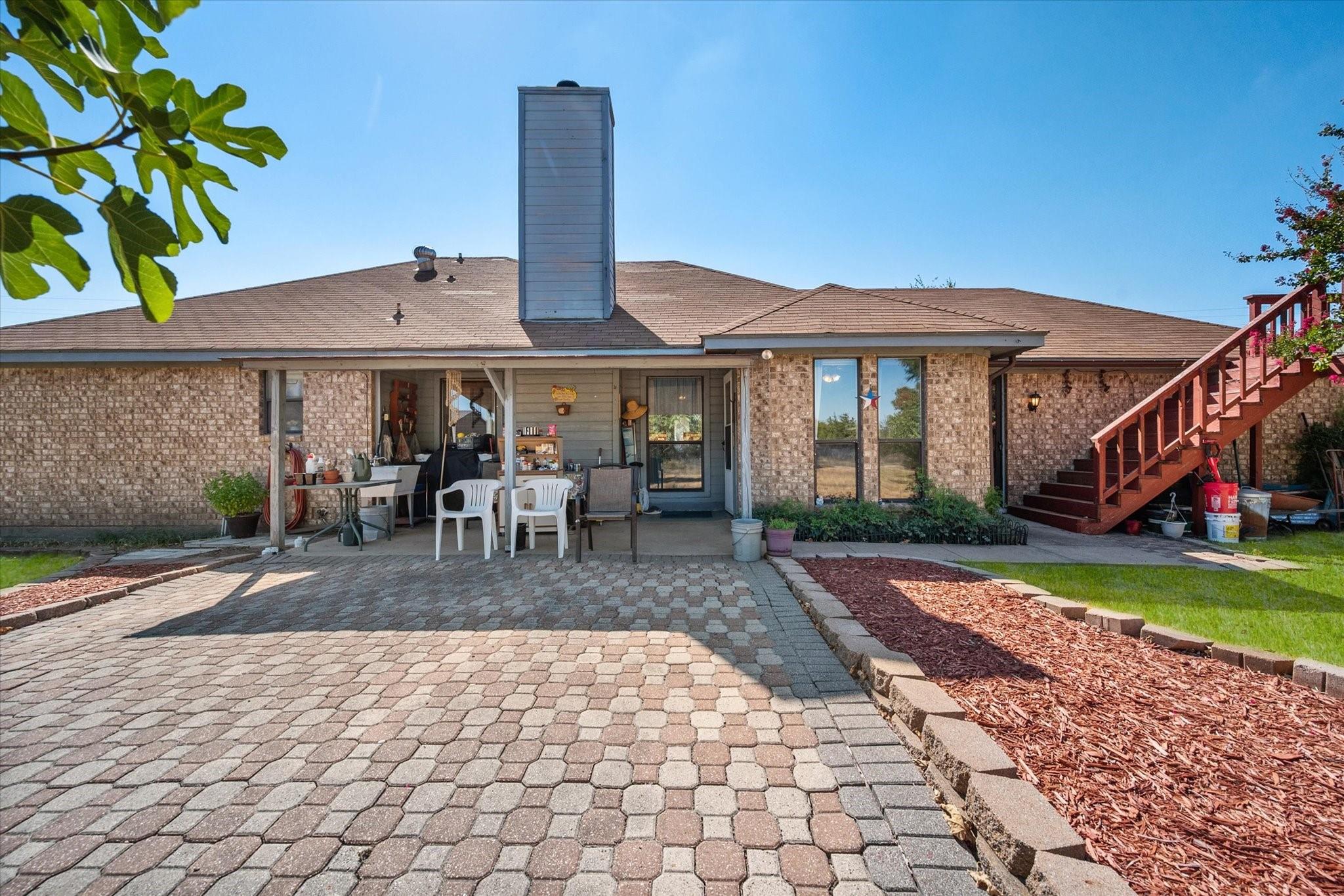 main property photo 15