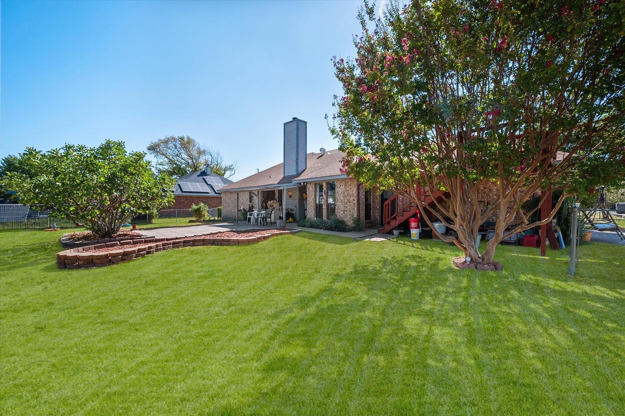 main property photo 18