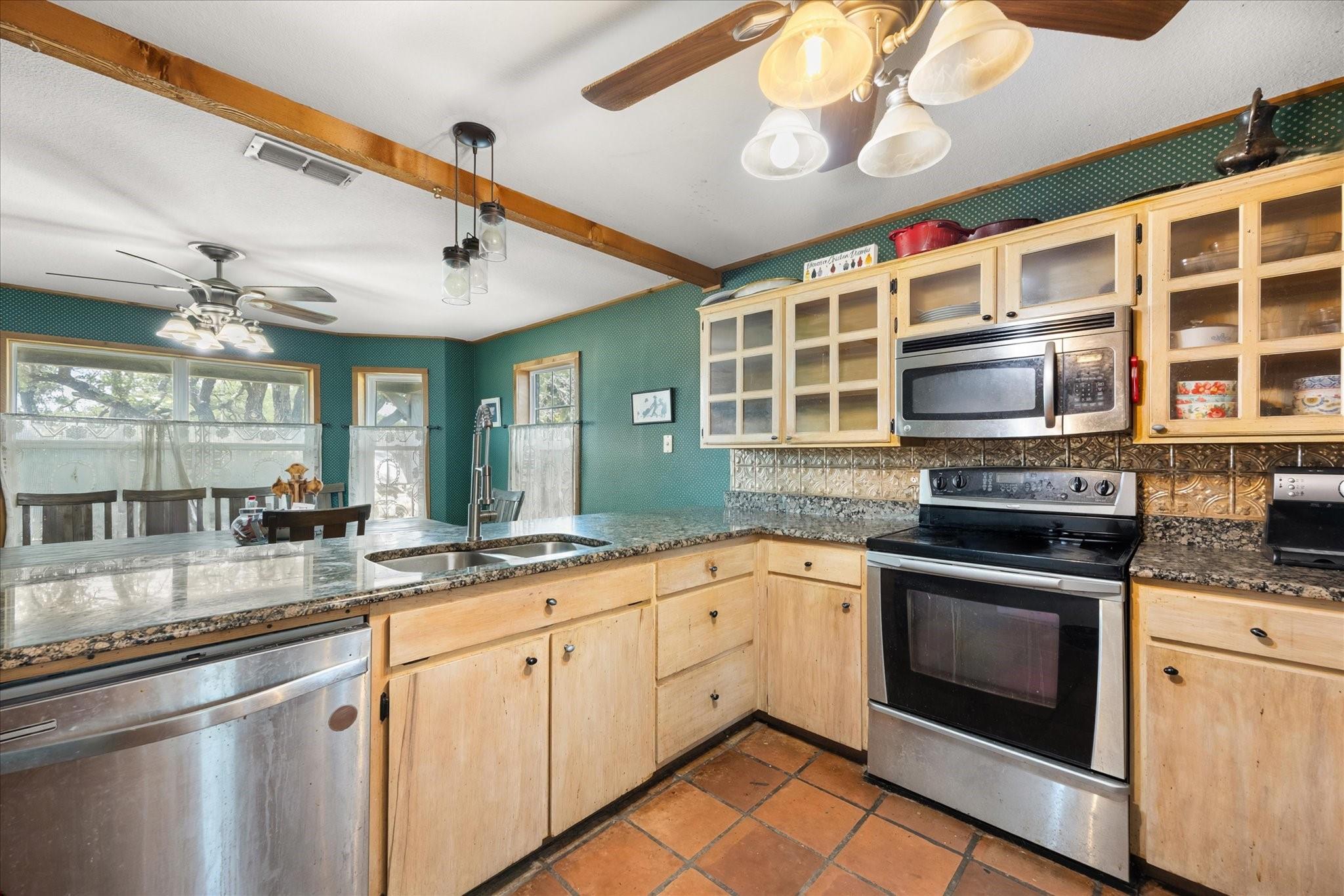 main property photo 25