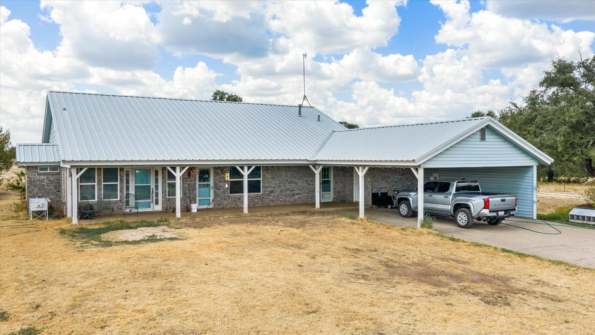 main property photo 9