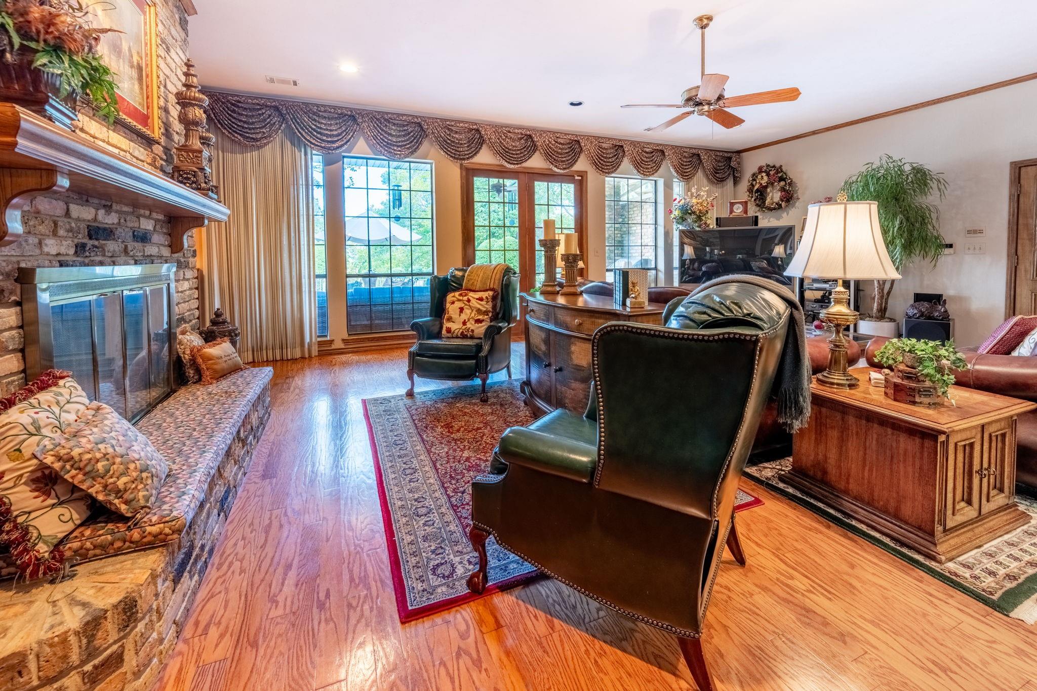 main property photo 22