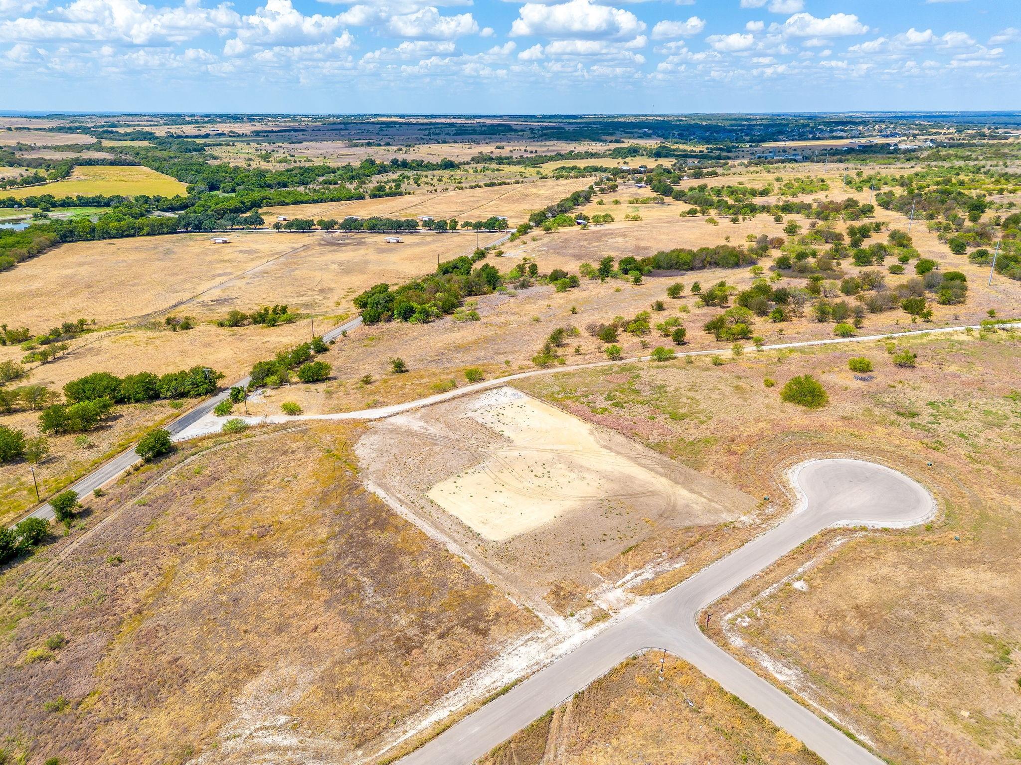 main property photo 9
