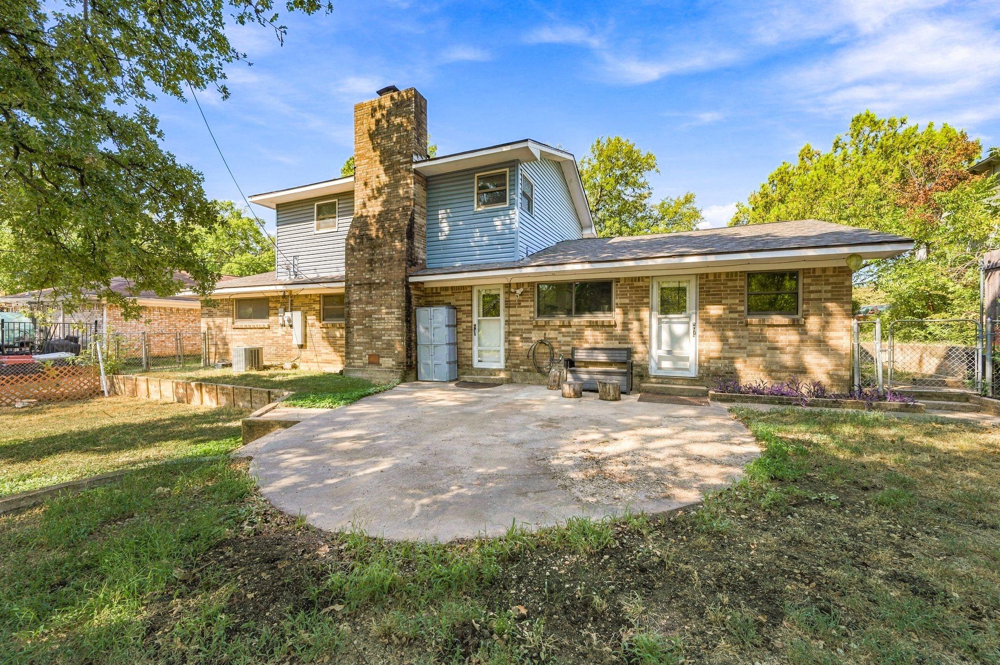main property photo 30