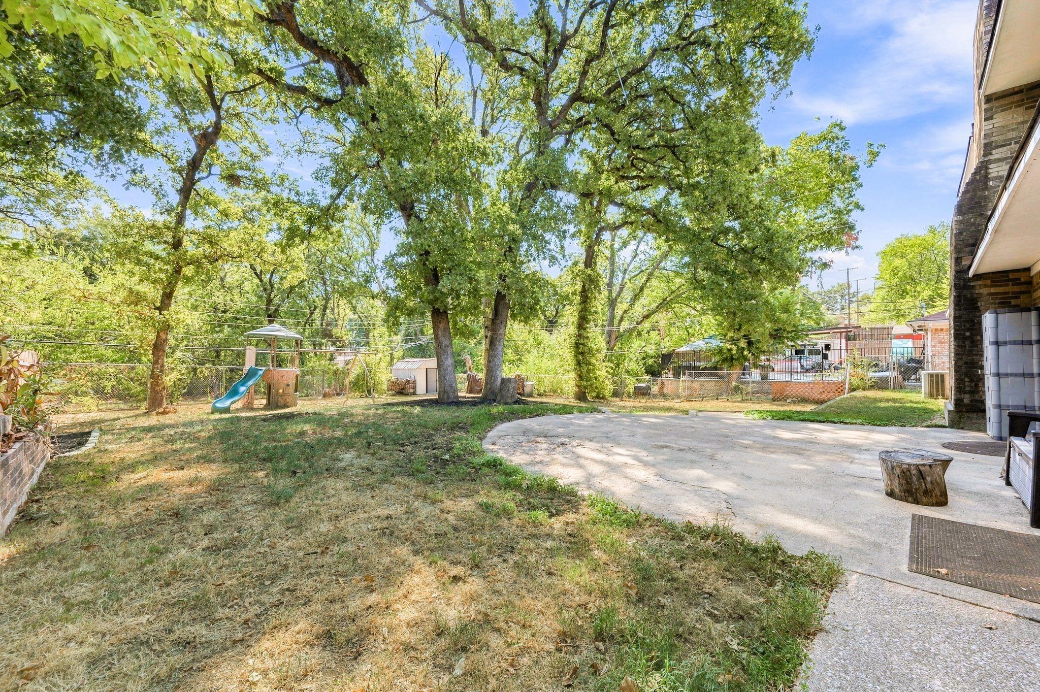 main property photo 31