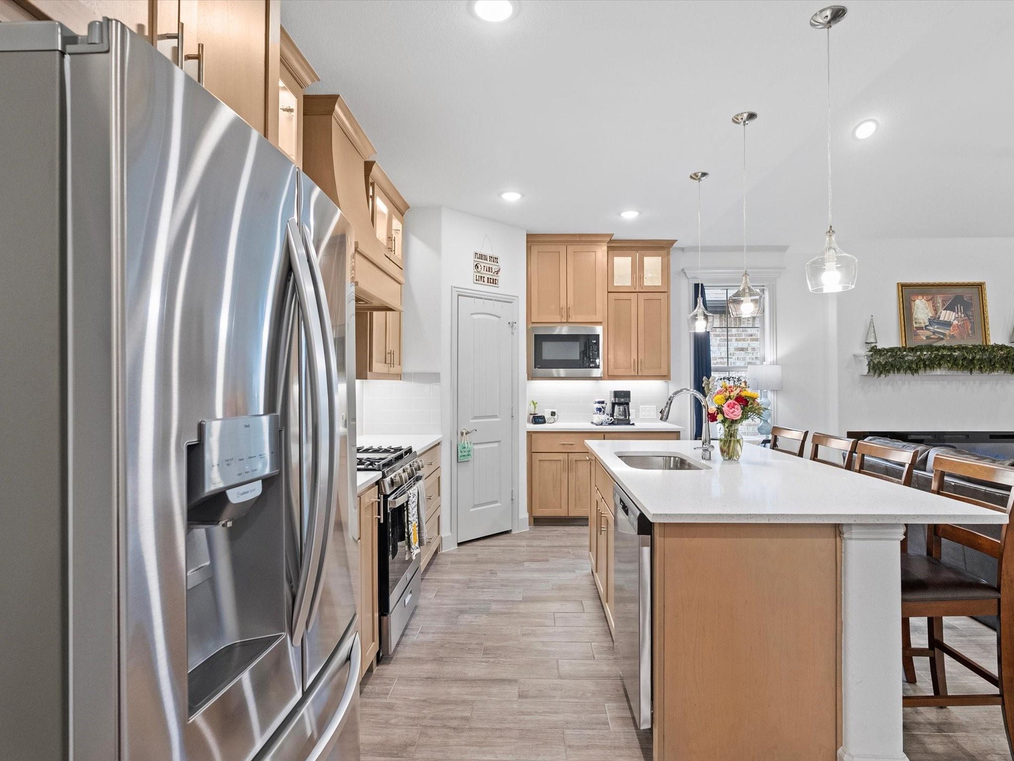 main property photo 7