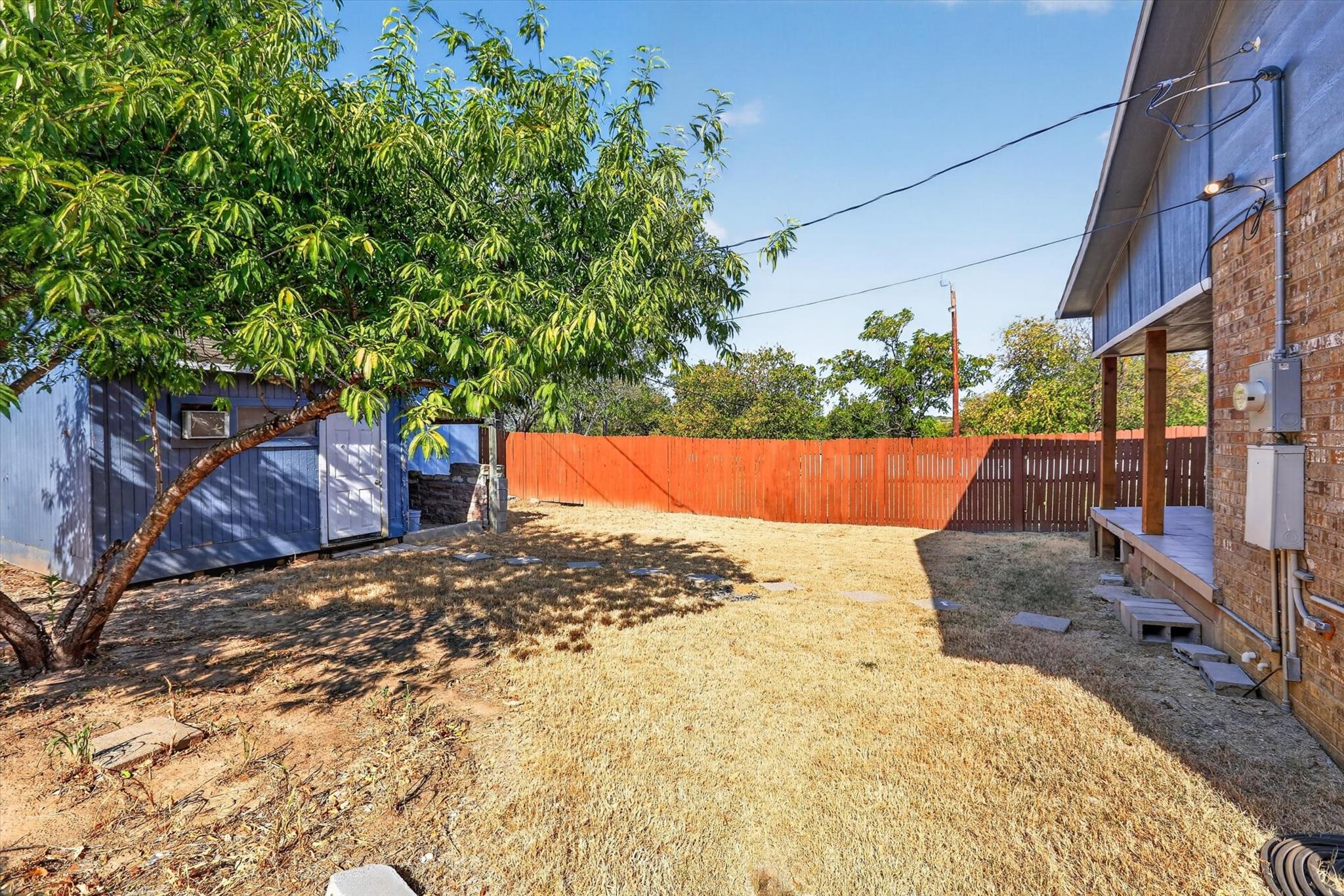 main property photo 25