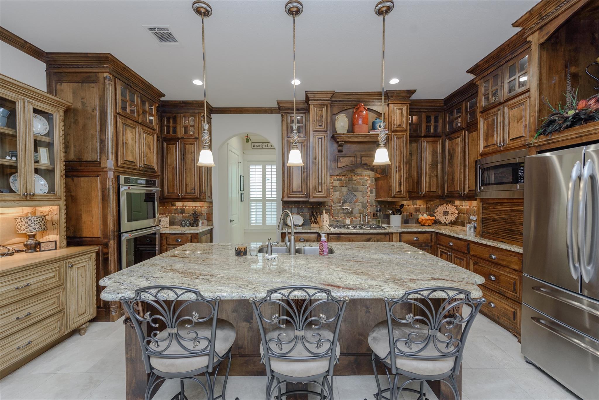 main property photo 7