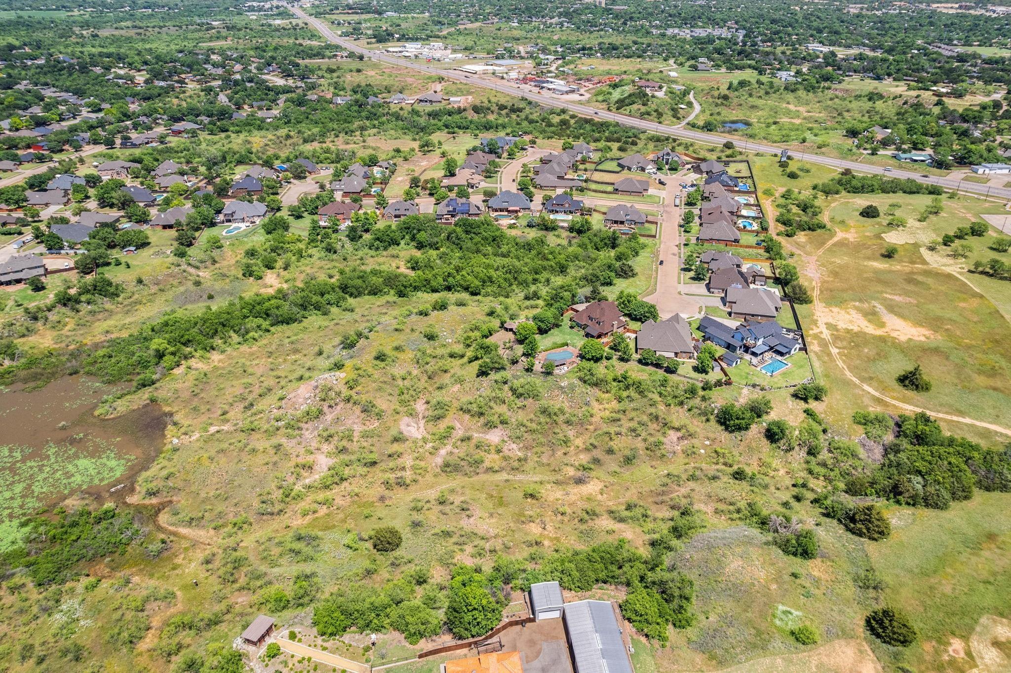 main property photo 7