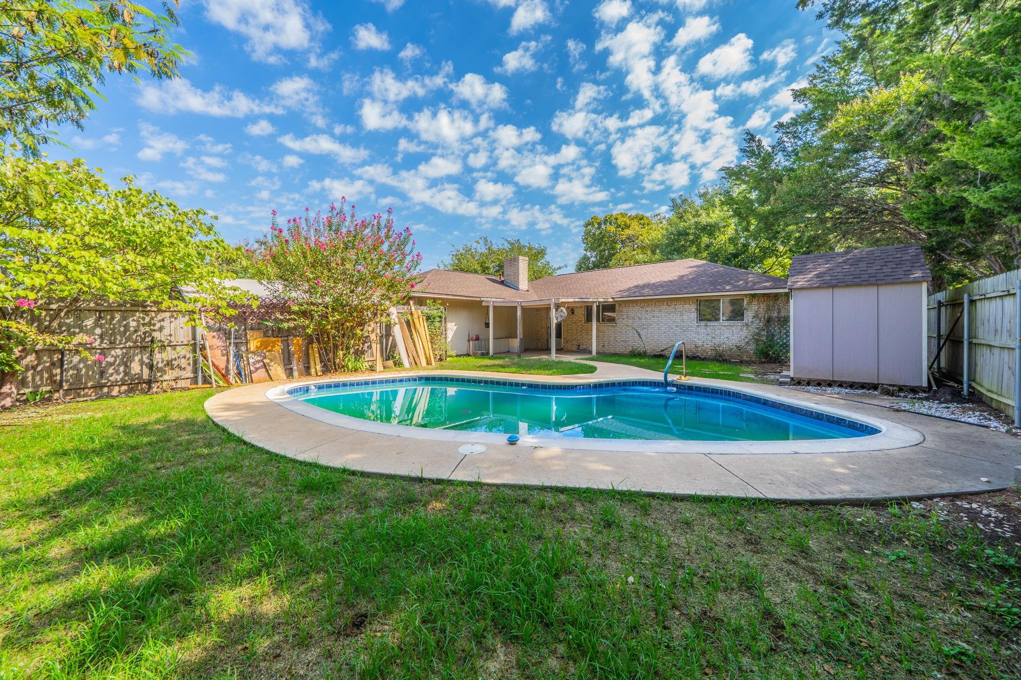 main property photo 27