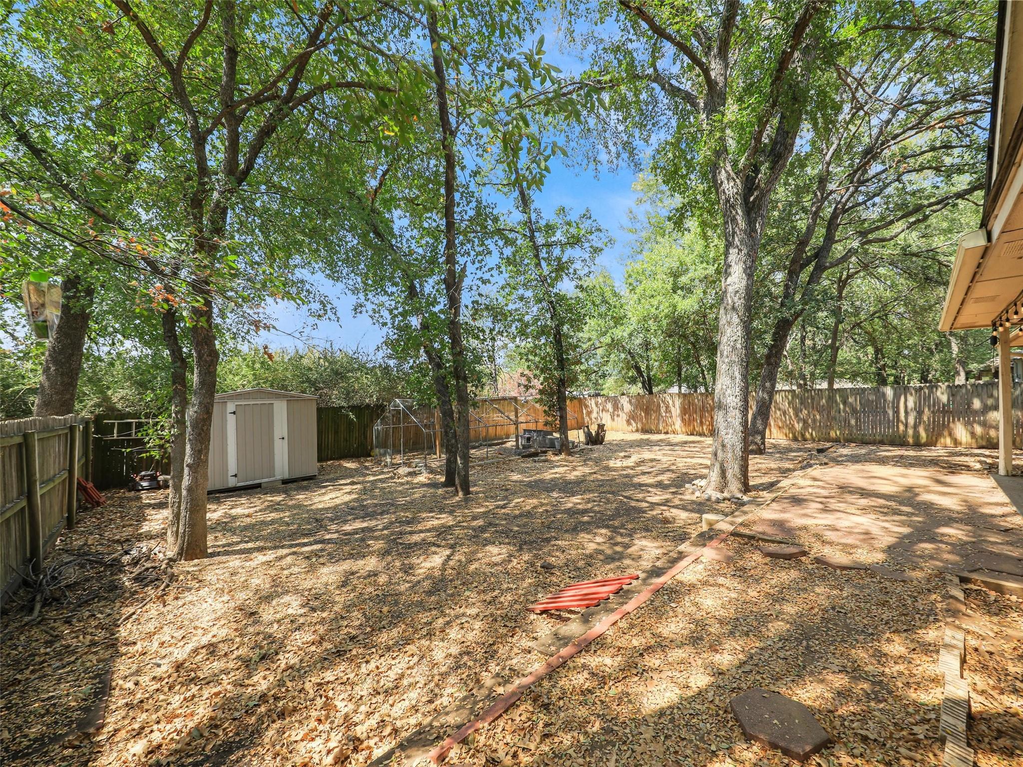 main property photo 23