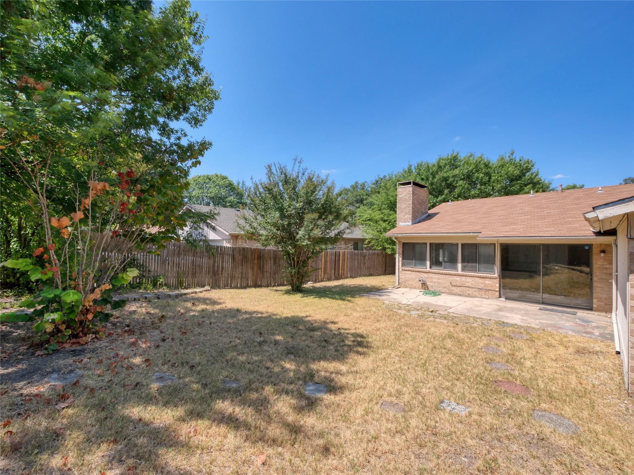 main property photo 25