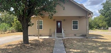 image of property with 3 Bed | 2 Bath | 1,368 Sqft