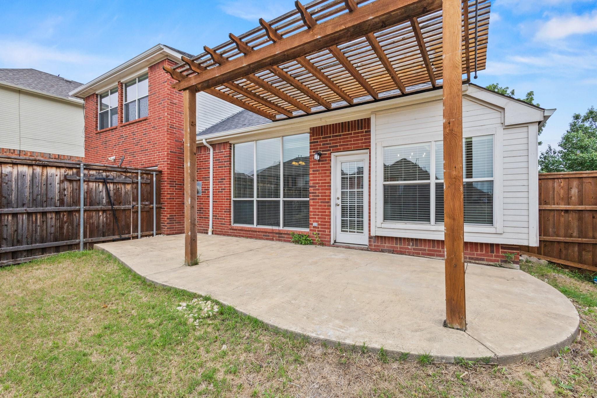 main property photo 23