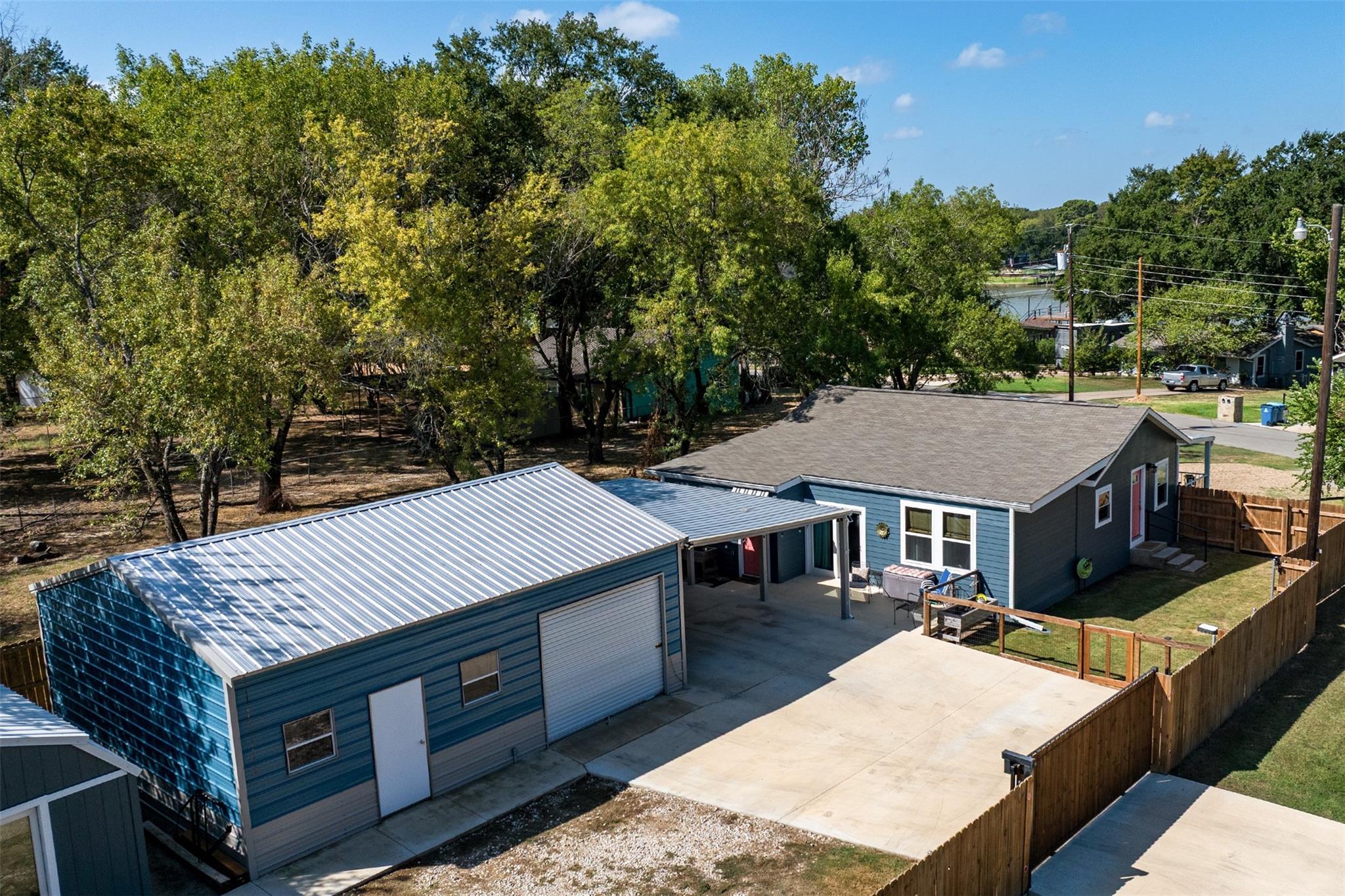 main property photo 24