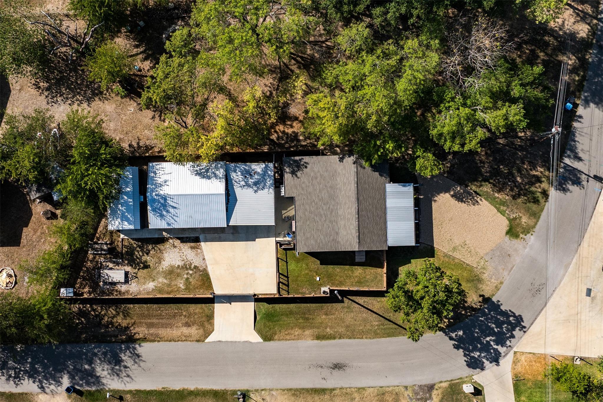 main property photo 35