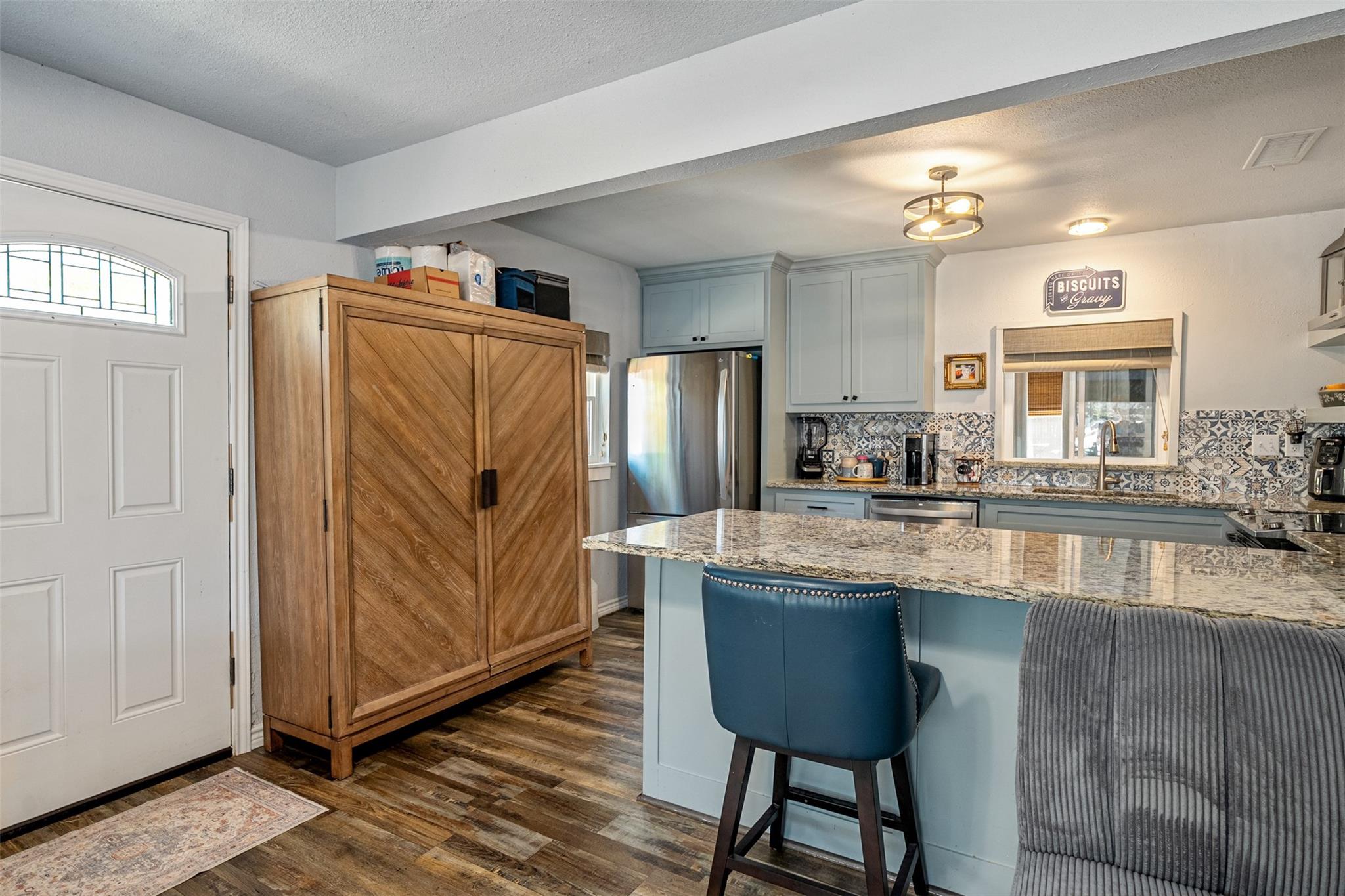 main property photo 7