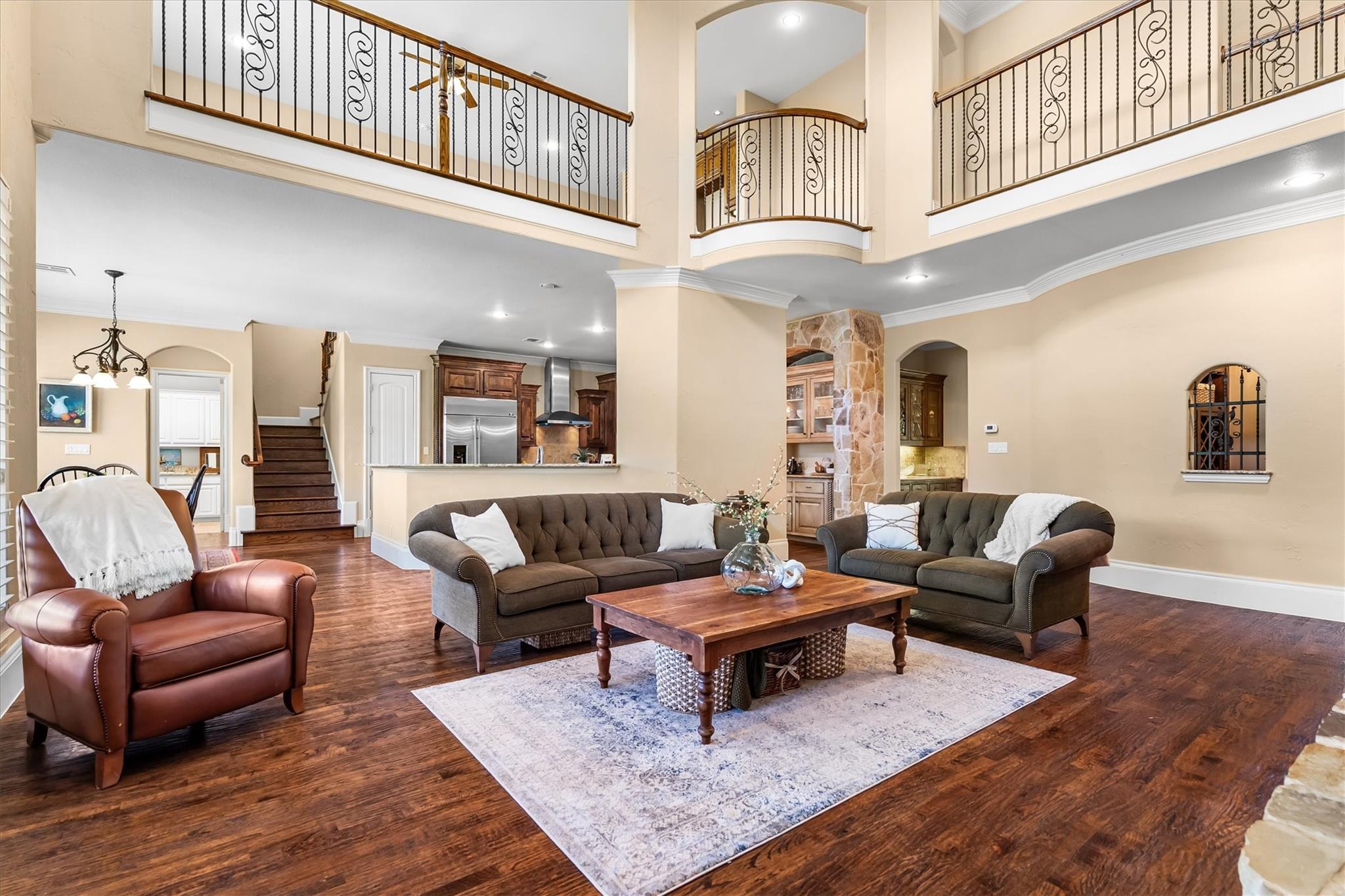 main property photo 8
