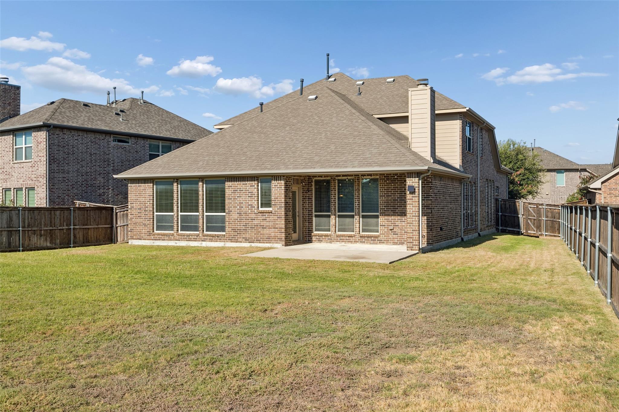 main property photo 30