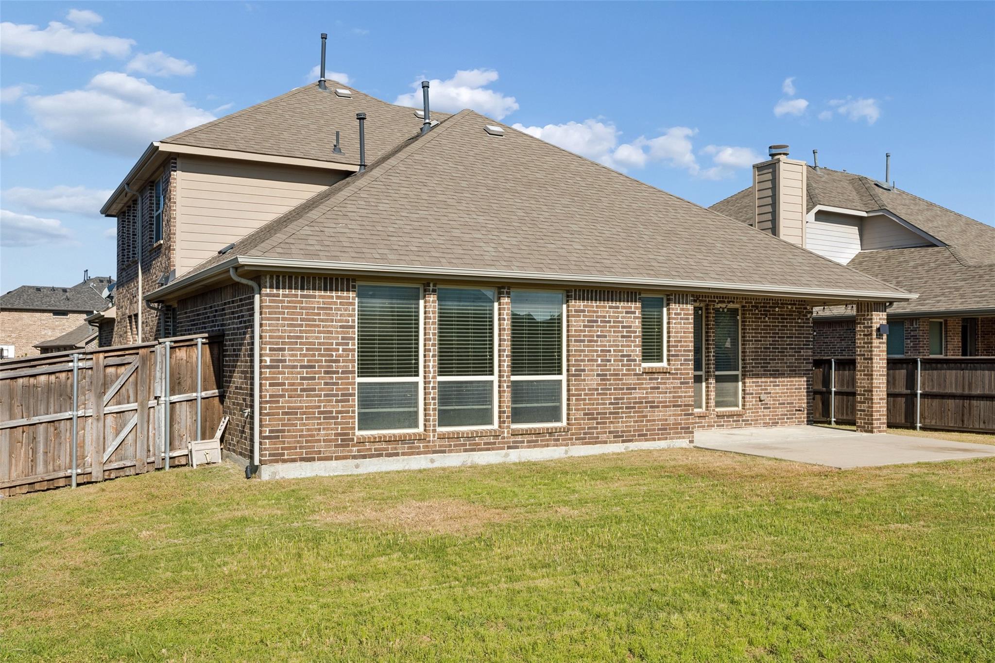 main property photo 32