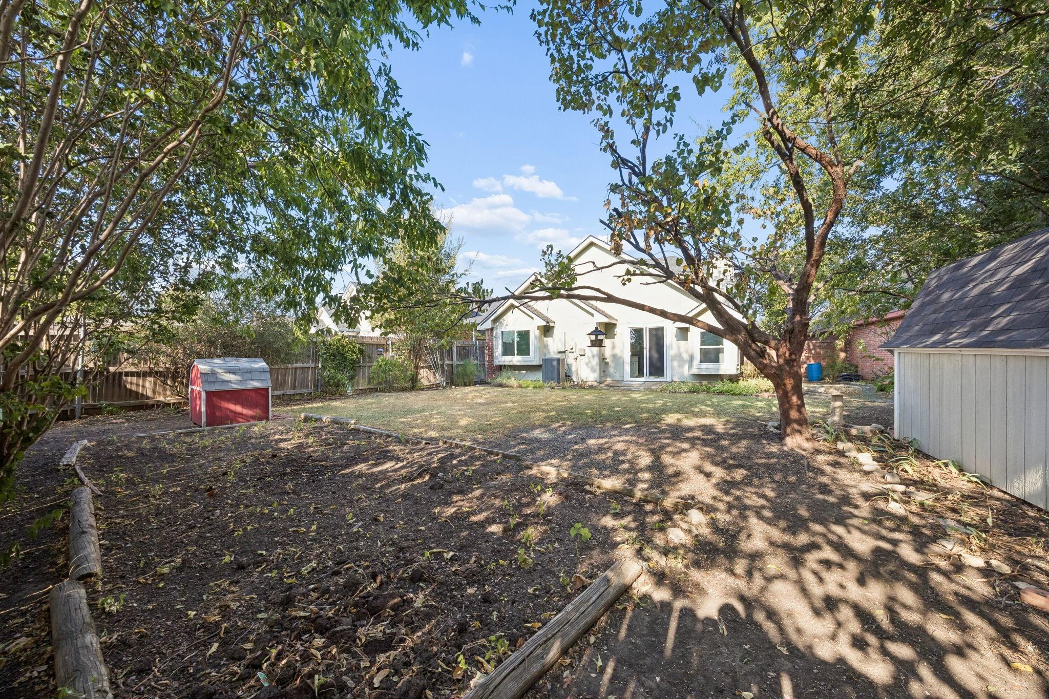 main property photo 23