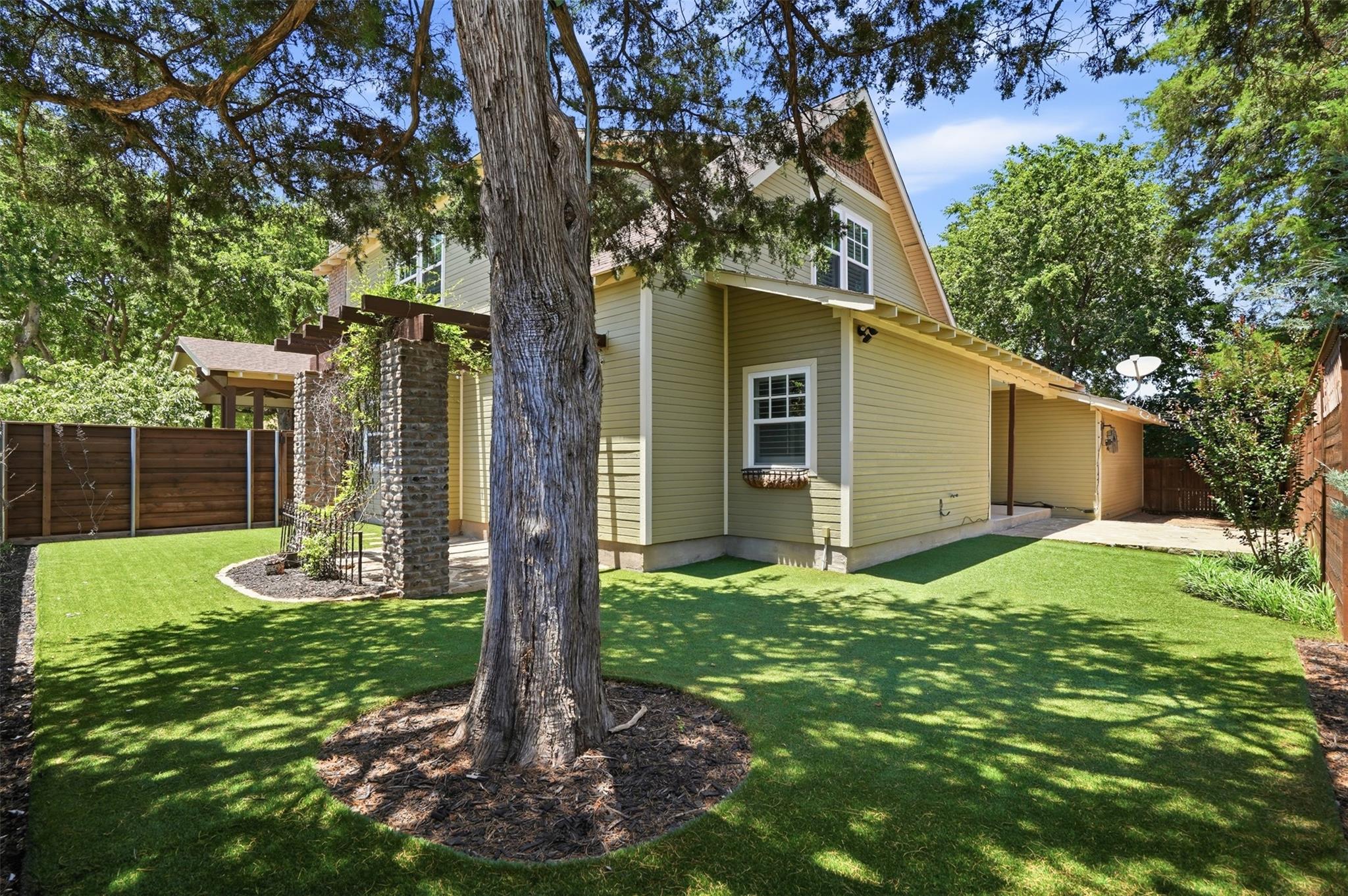 main property photo 29