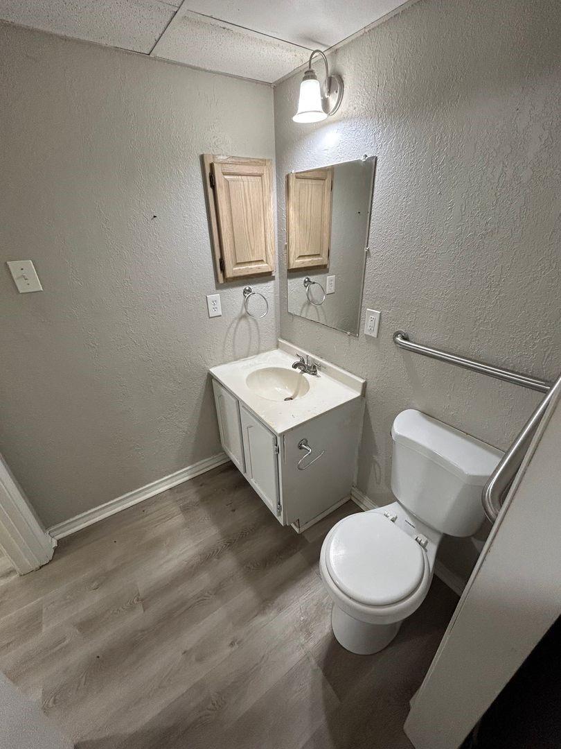 main property photo 7