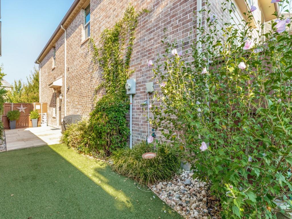 main property photo 23